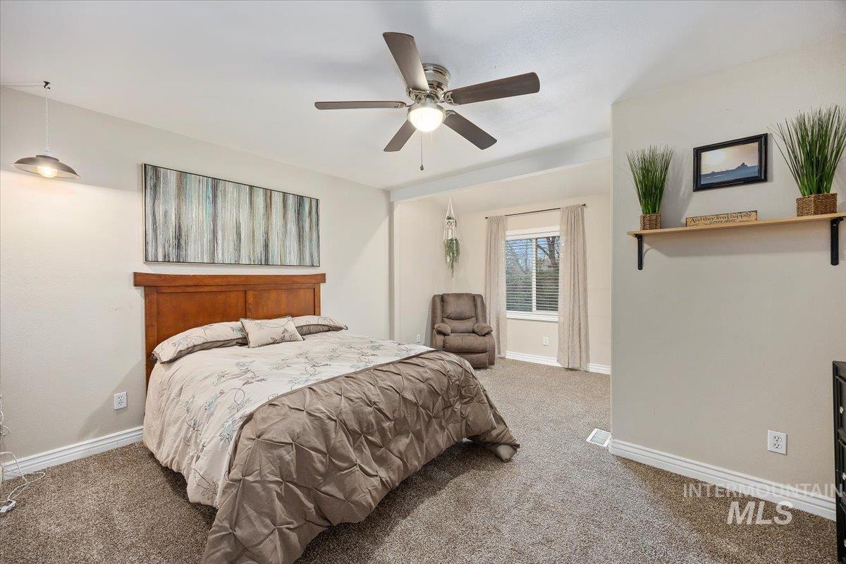 210 7th Ave N, Twin Falls, Idaho 83301, 3 Bedrooms, 2 Bathrooms, Residential For Sale, Price $309,000,MLS 98973221