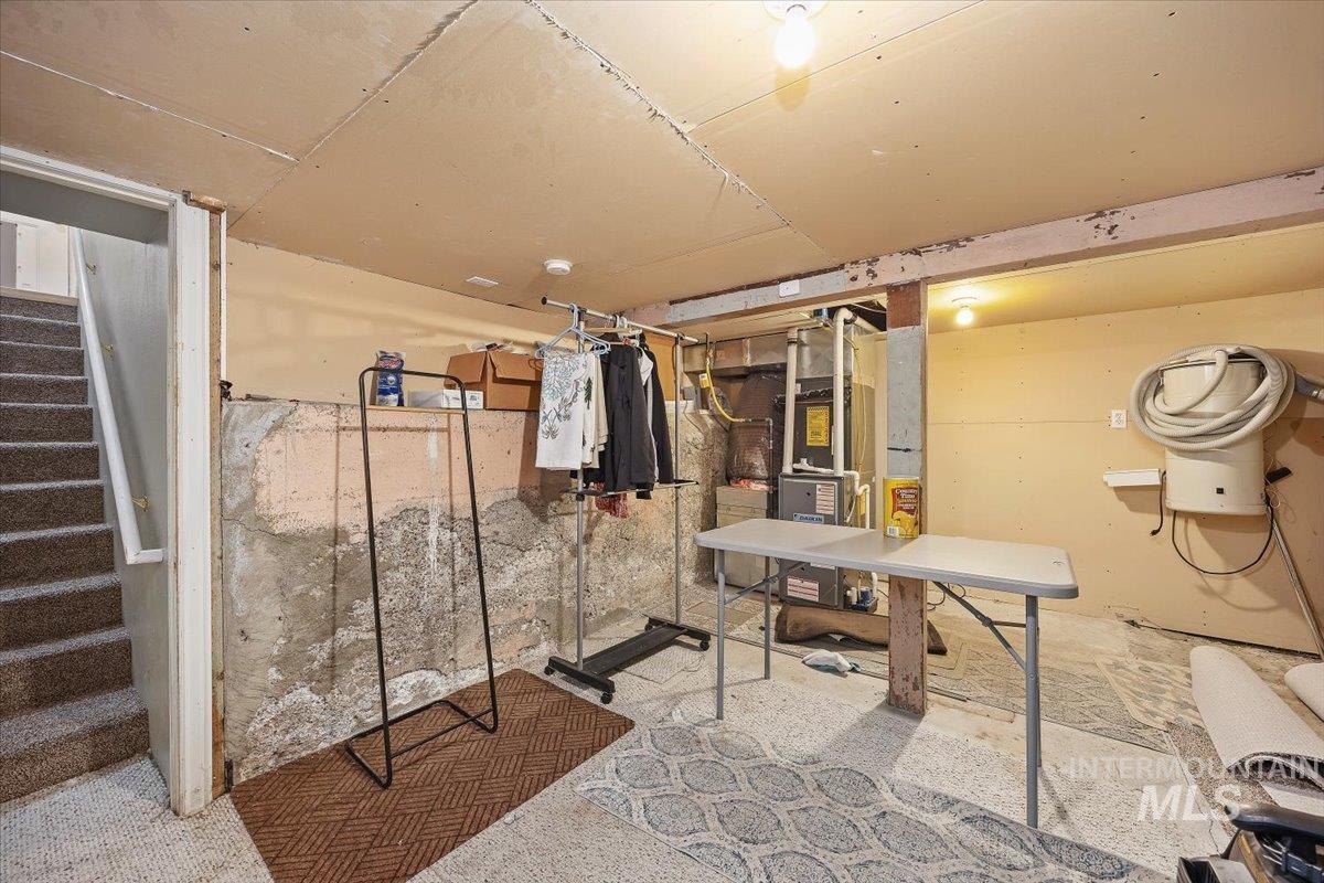 210 7th Ave N, Twin Falls, Idaho 83301, 3 Bedrooms, 2 Bathrooms, Residential For Sale, Price $309,000,MLS 98973221