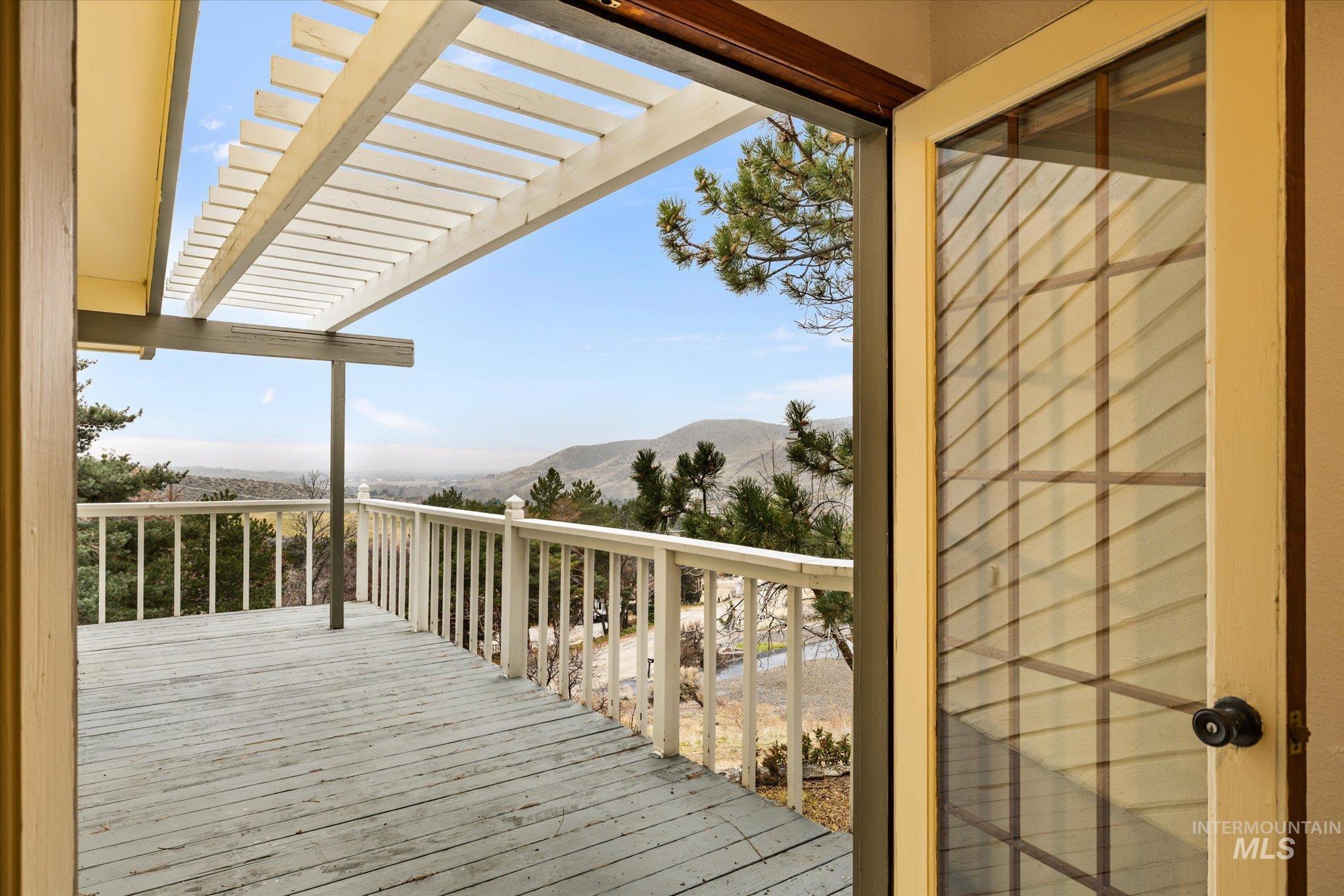 8200 W Spring Creek Way, Boise, Idaho 83714-9667, 3 Bedrooms, 2.5 Bathrooms, Residential For Sale, Price $796,000,MLS 98973222