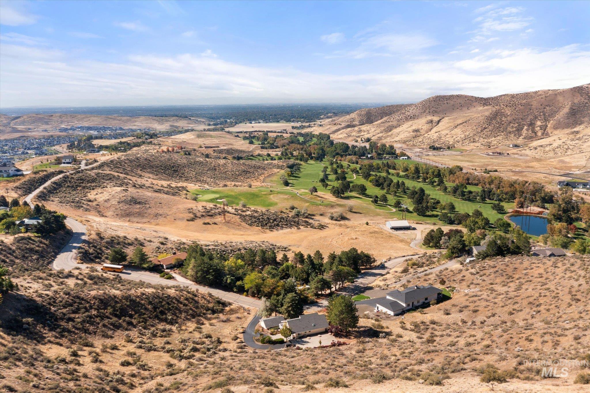 8200 W Spring Creek Way, Boise, Idaho 83714-9667, 3 Bedrooms, 2.5 Bathrooms, Residential For Sale, Price $796,000,MLS 98973222