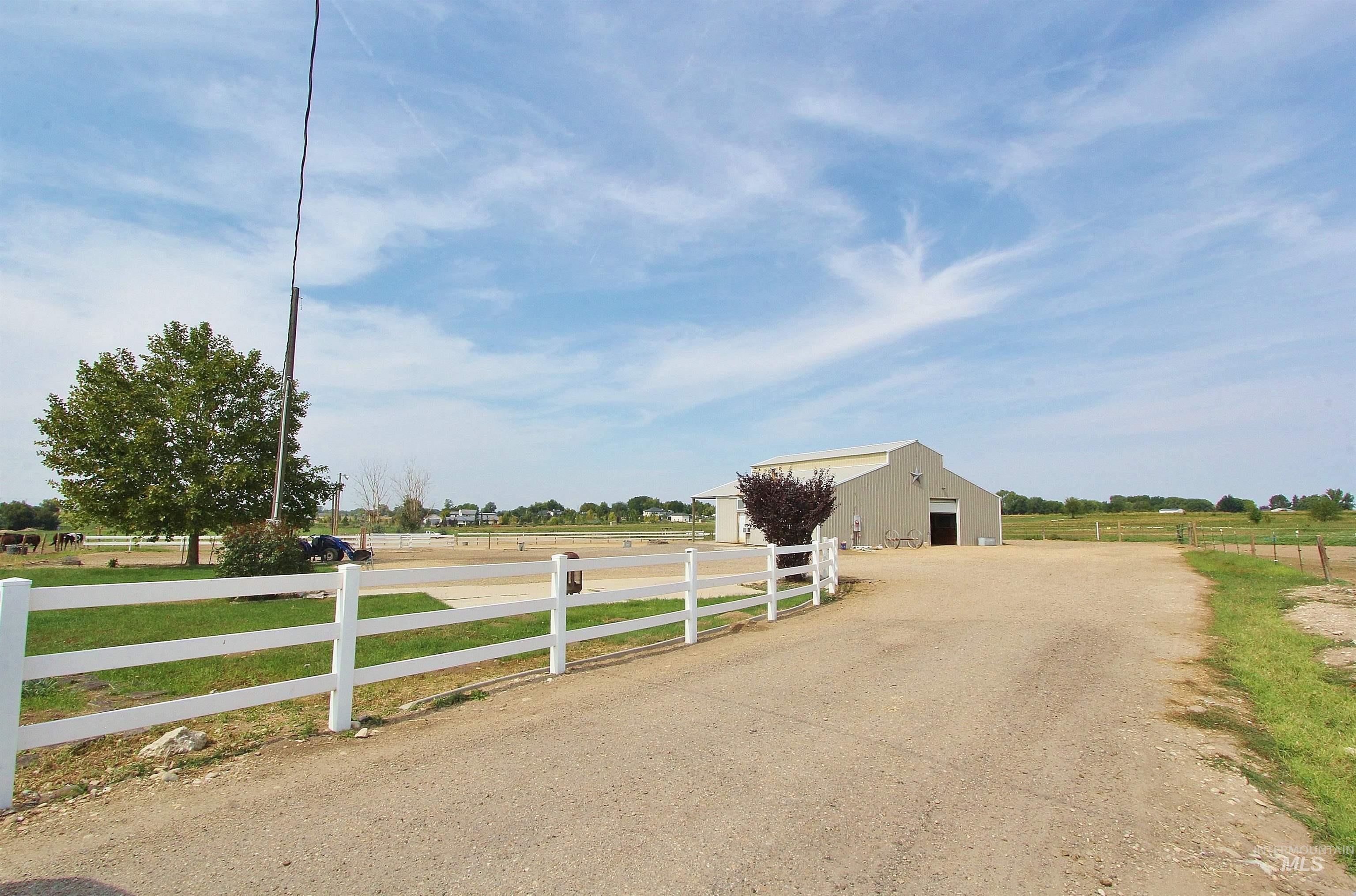 85 S Robinson Rd, Nampa, Idaho 83687, 2 Bedrooms, 1 Bathroom, Residential For Sale, Price $699,900,MLS 98973223