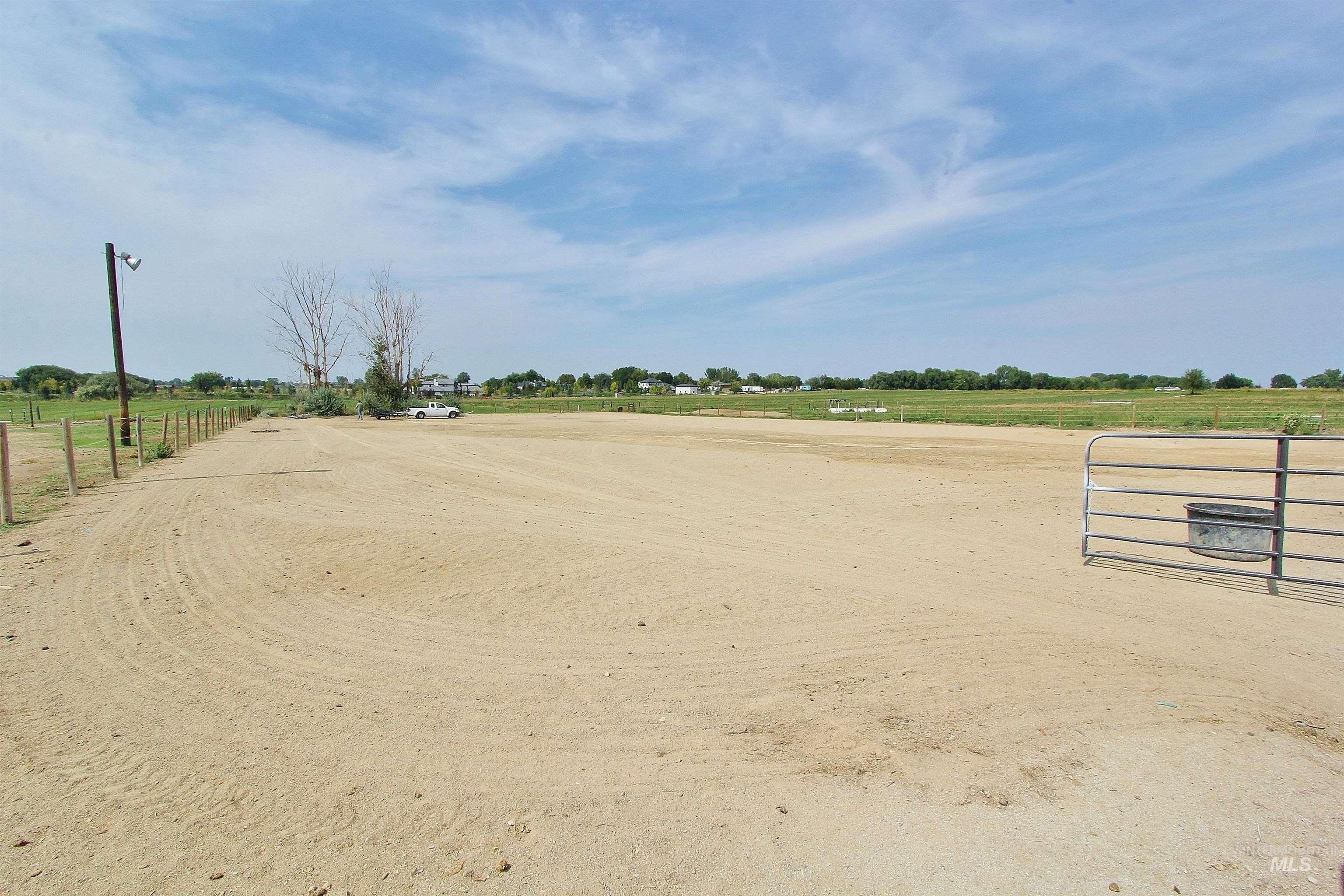 85 S Robinson Rd, Nampa, Idaho 83687, 2 Bedrooms, 1 Bathroom, Residential For Sale, Price $699,900,MLS 98973223