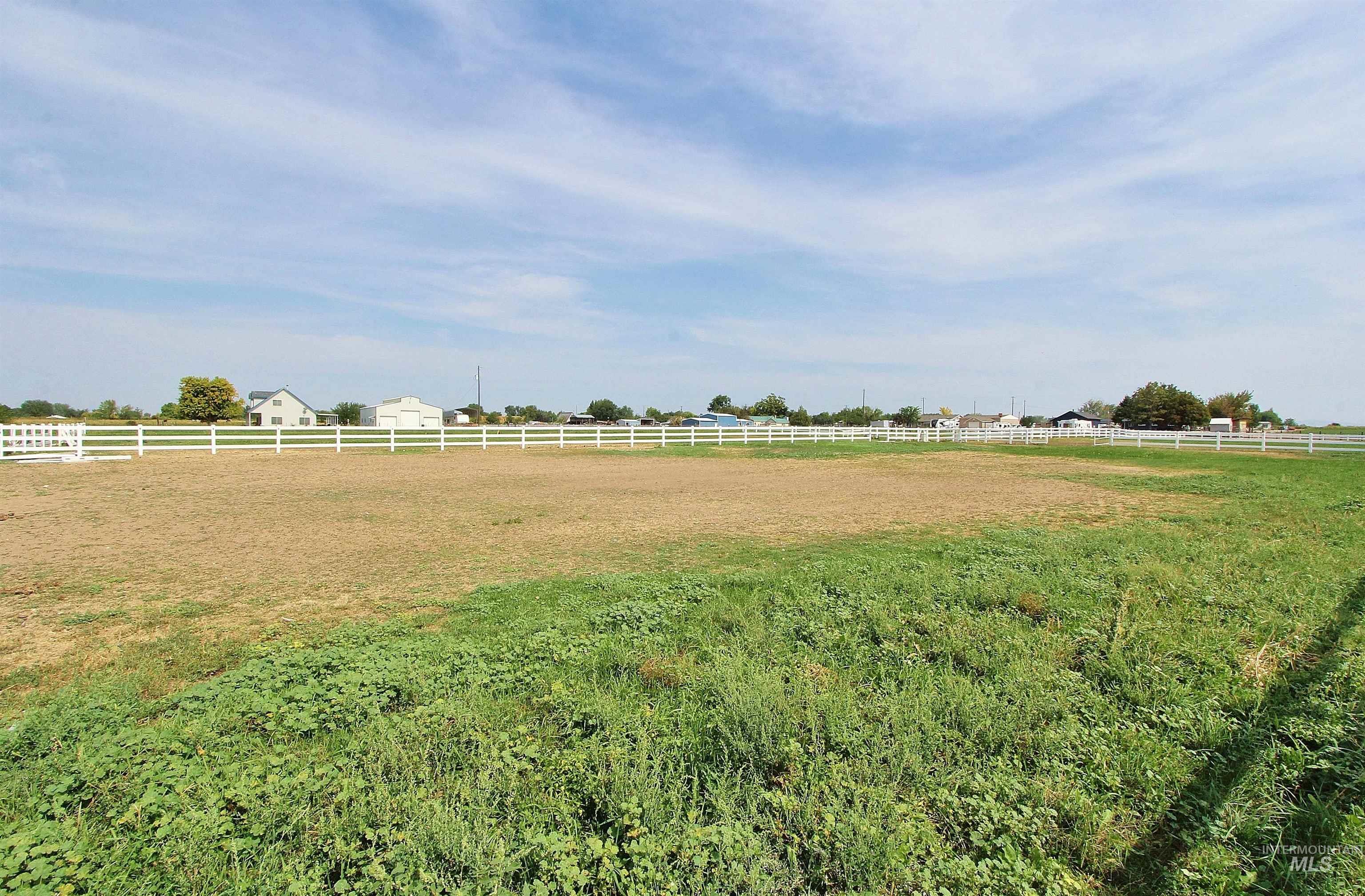 85 S Robinson Rd, Nampa, Idaho 83687, 2 Bedrooms, 1 Bathroom, Residential For Sale, Price $699,900,MLS 98973223