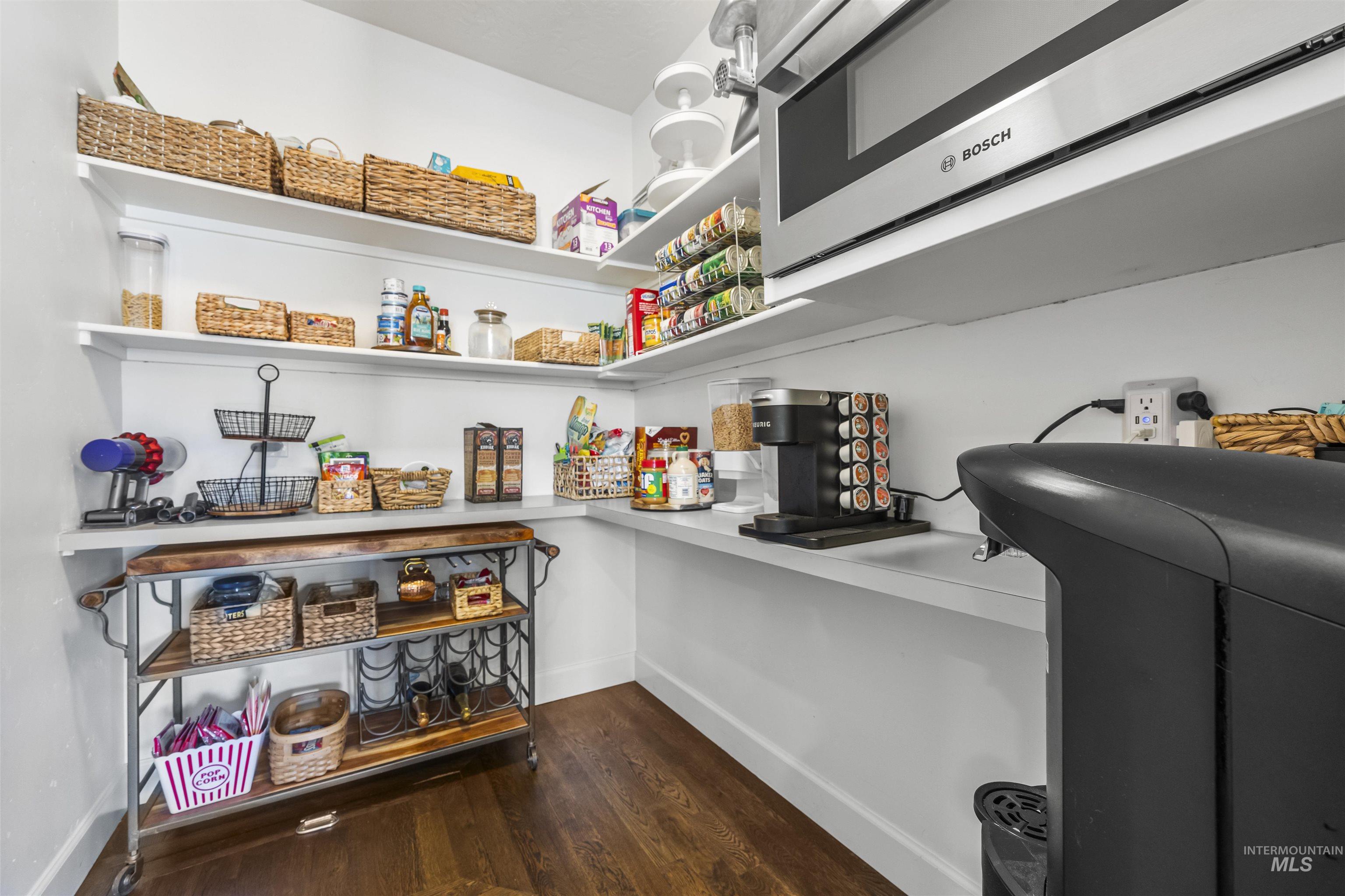 387 Fox Lantern Ct, Middleton, Idaho 83644, 4 Bedrooms, 2.5 Bathrooms, Residential For Sale, Price $689,000,MLS 98973226