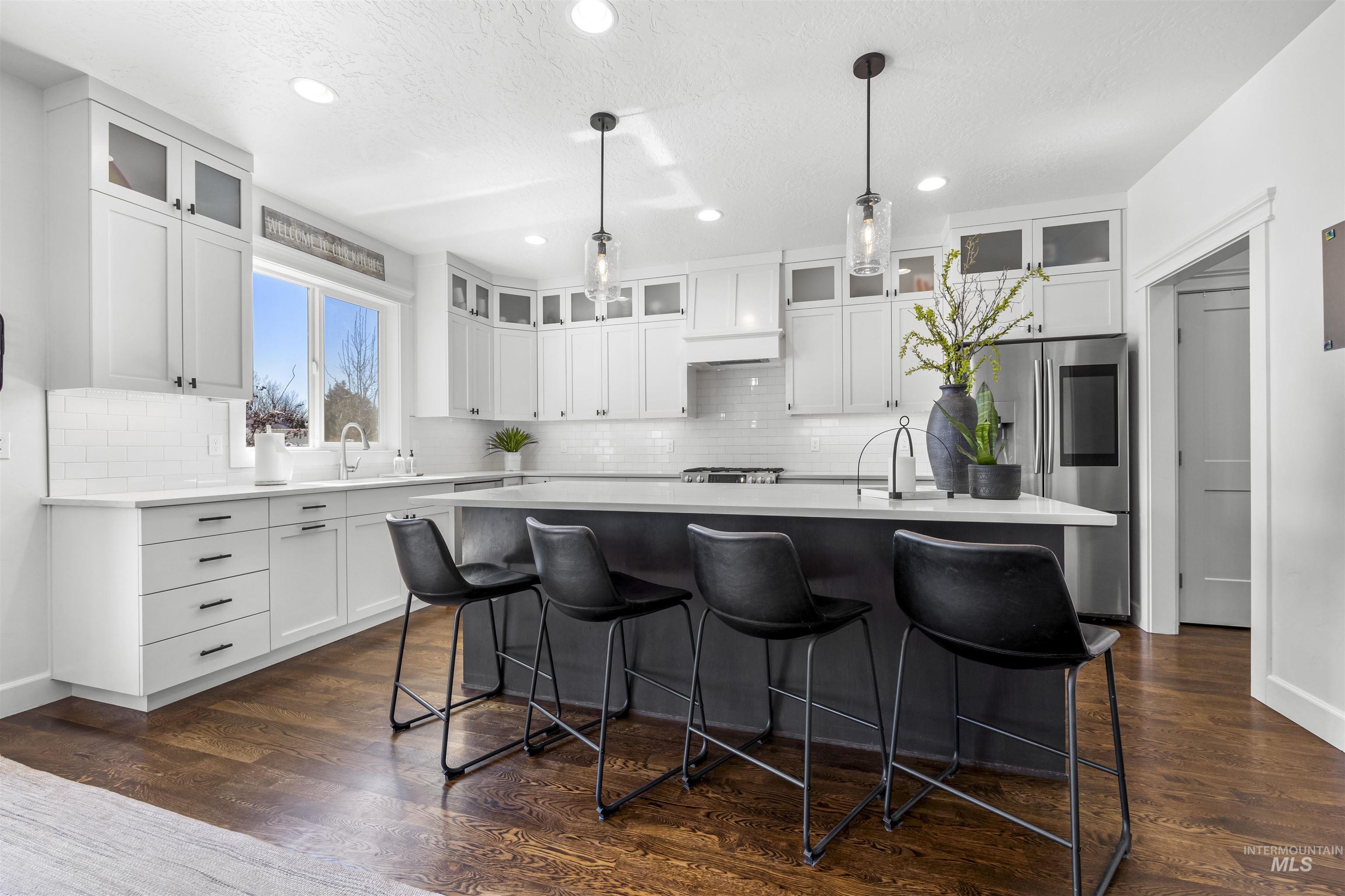 387 Fox Lantern Ct, Middleton, Idaho 83644, 4 Bedrooms, 2.5 Bathrooms, Residential For Sale, Price $689,000,MLS 98973226