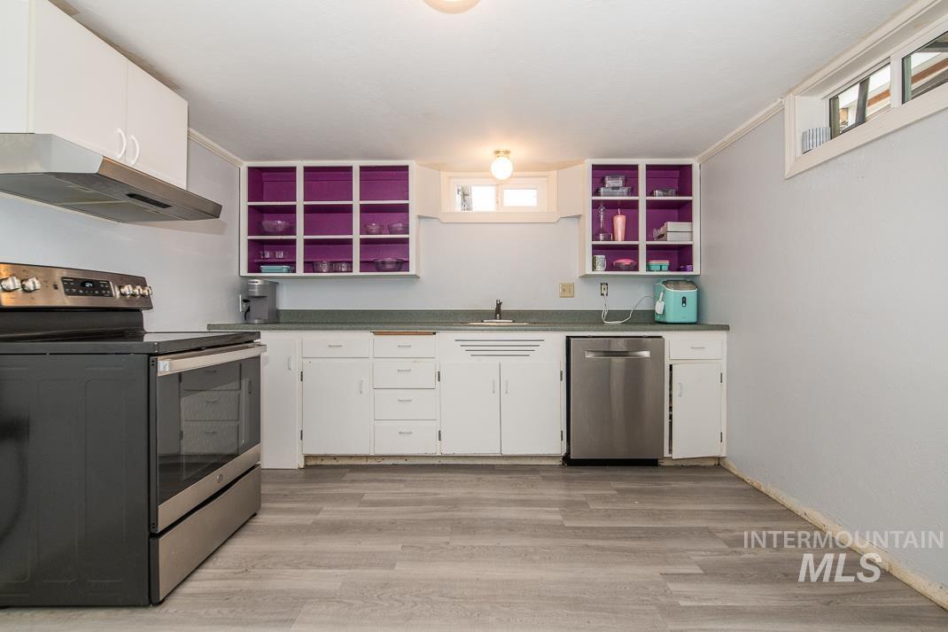 119 S. Holly Street, Nampa, Idaho 83686, 5 Bedrooms, 2 Bathrooms, Residential For Sale, Price $475,000,MLS 98973227