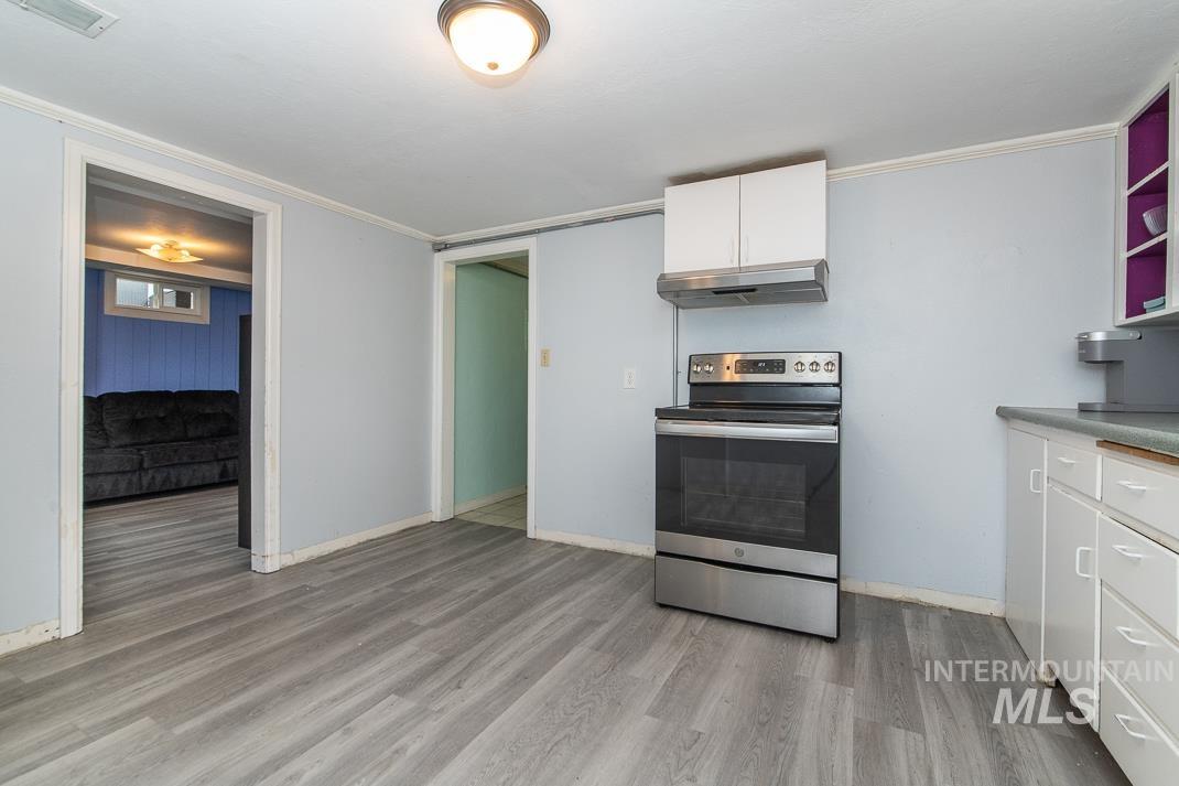 119 S. Holly Street, Nampa, Idaho 83686, 5 Bedrooms, 2 Bathrooms, Residential For Sale, Price $475,000,MLS 98973227