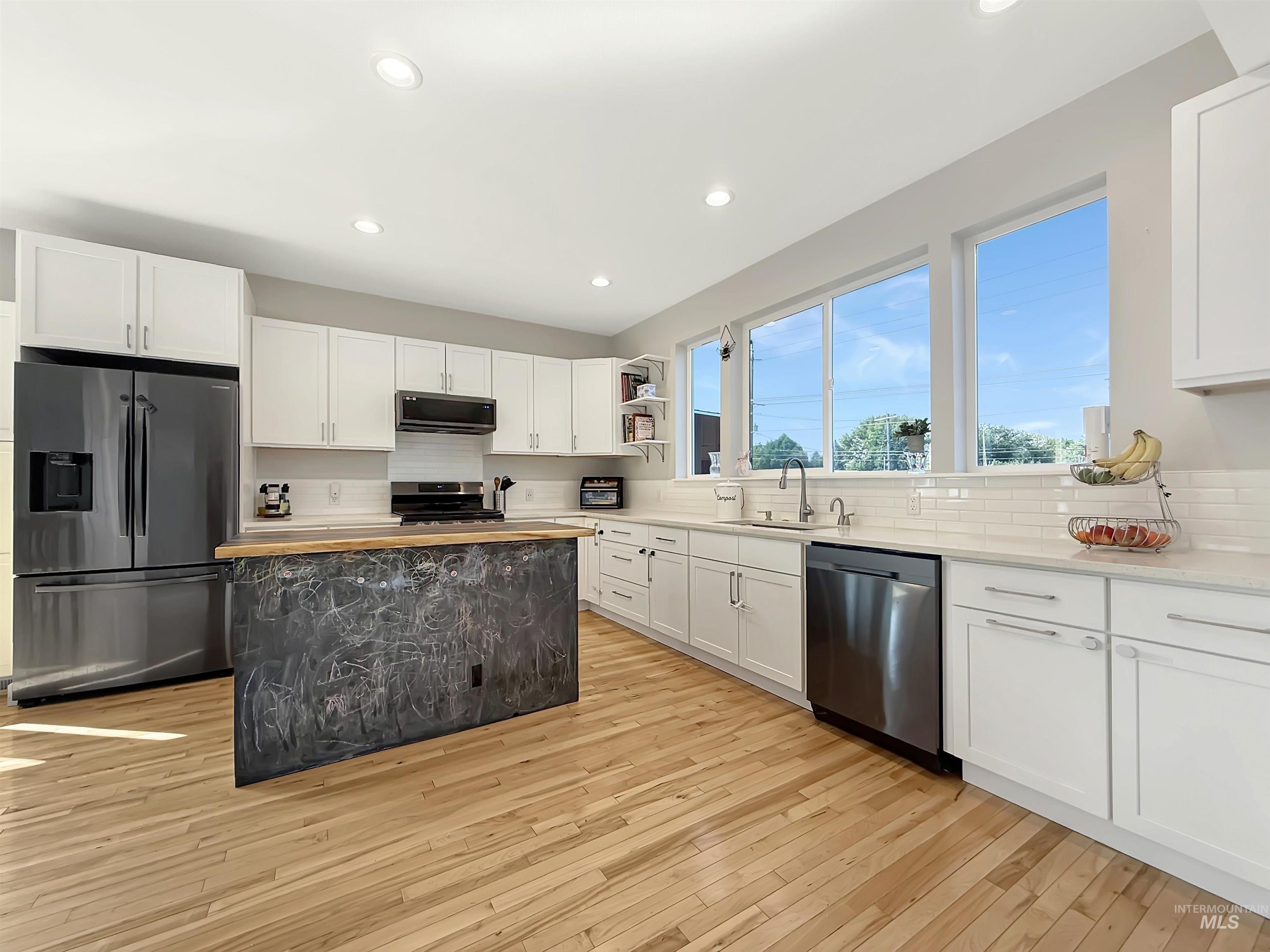 227 Wheatland Ct, Moscow, Idaho 83843, 4 Bedrooms, 2.5 Bathrooms, Residential For Sale, Price $459,000,MLS 98973228