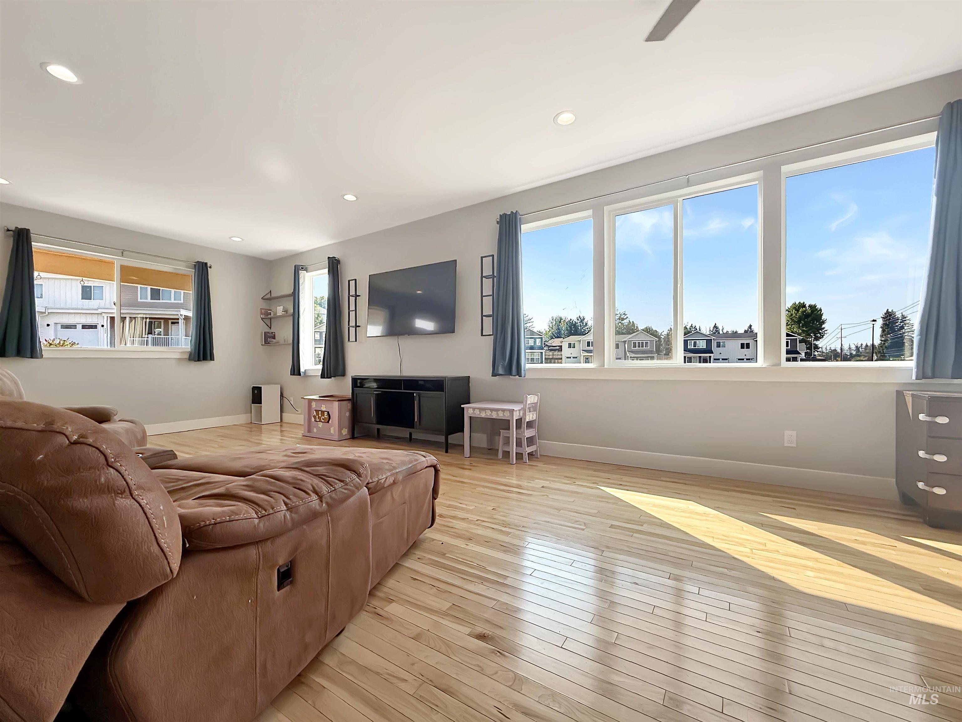 227 Wheatland Ct, Moscow, Idaho 83843, 4 Bedrooms, 2.5 Bathrooms, Residential For Sale, Price $459,000,MLS 98973228