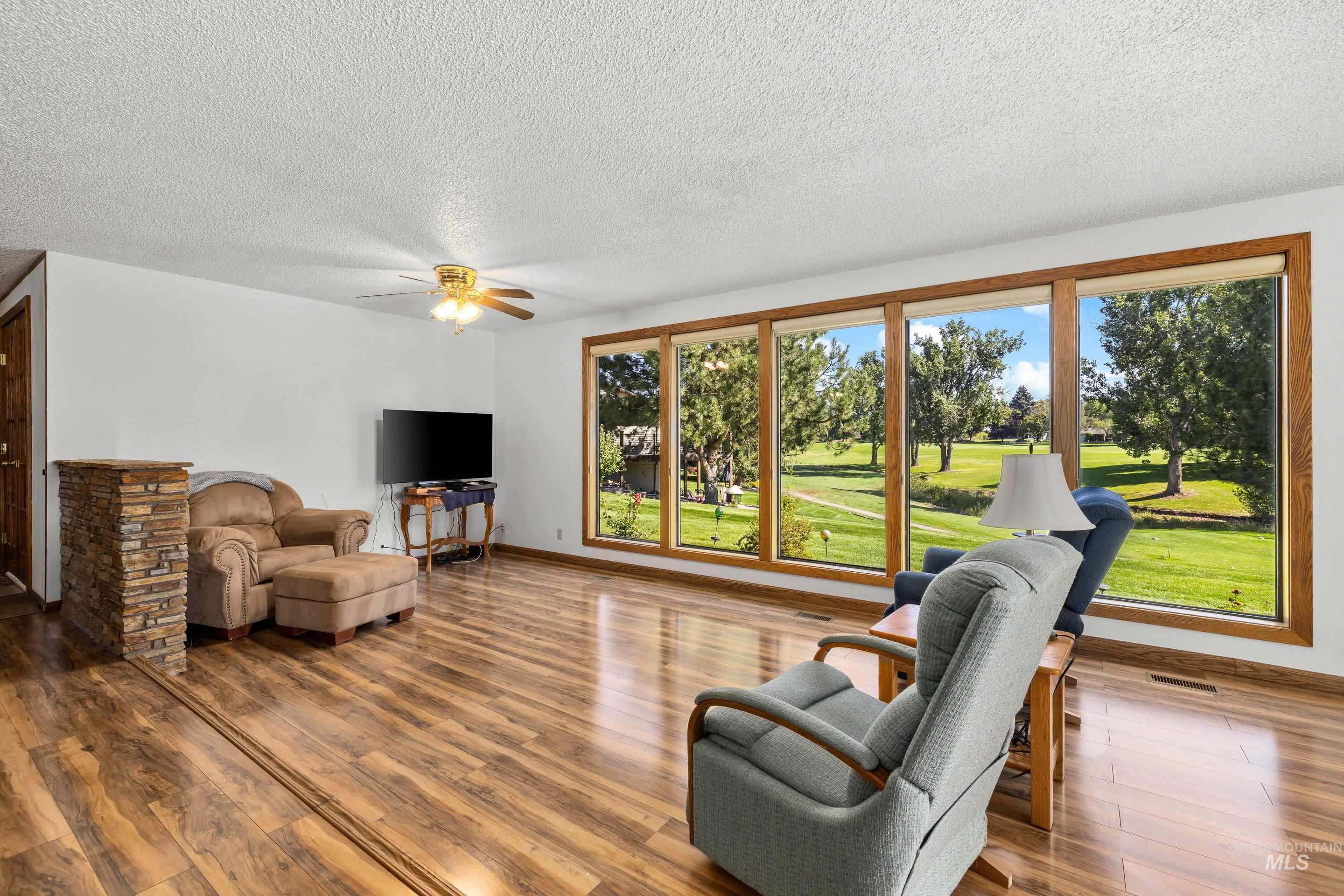 918 N Eagle Hills Way, Eagle, Idaho 83616-5214, 4 Bedrooms, 2 Bathrooms, Residential For Sale, Price $625,000,MLS 98973229