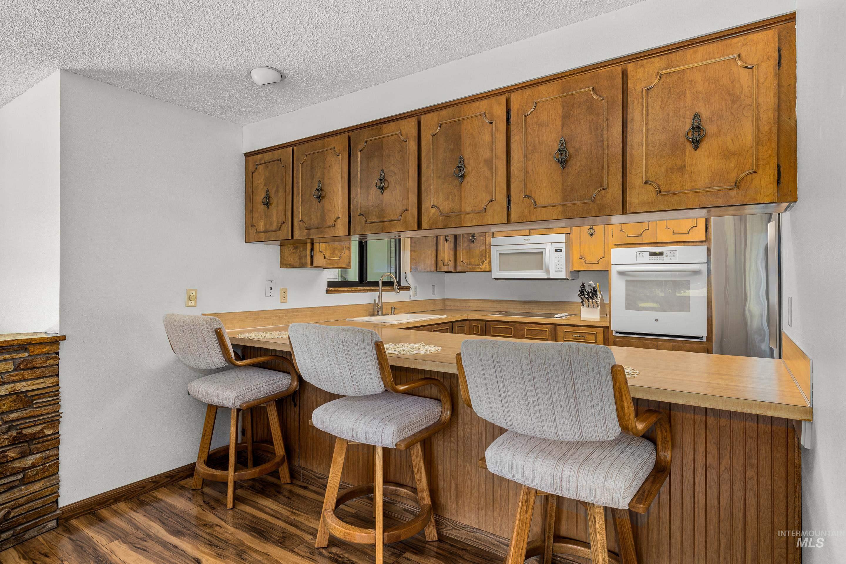 918 N Eagle Hills Way, Eagle, Idaho 83616-5214, 4 Bedrooms, 2 Bathrooms, Residential For Sale, Price $625,000,MLS 98973229