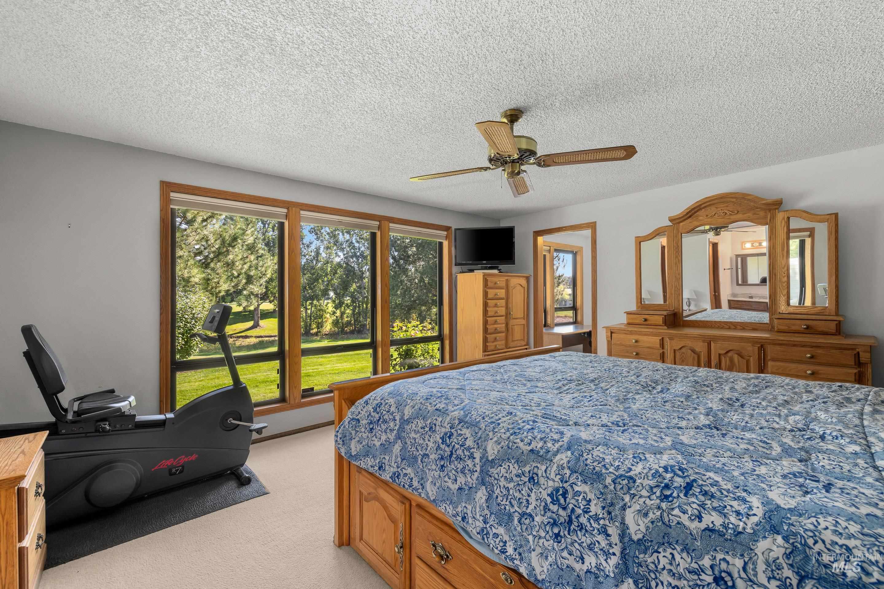 918 N Eagle Hills Way, Eagle, Idaho 83616-5214, 4 Bedrooms, 2 Bathrooms, Residential For Sale, Price $625,000,MLS 98973229