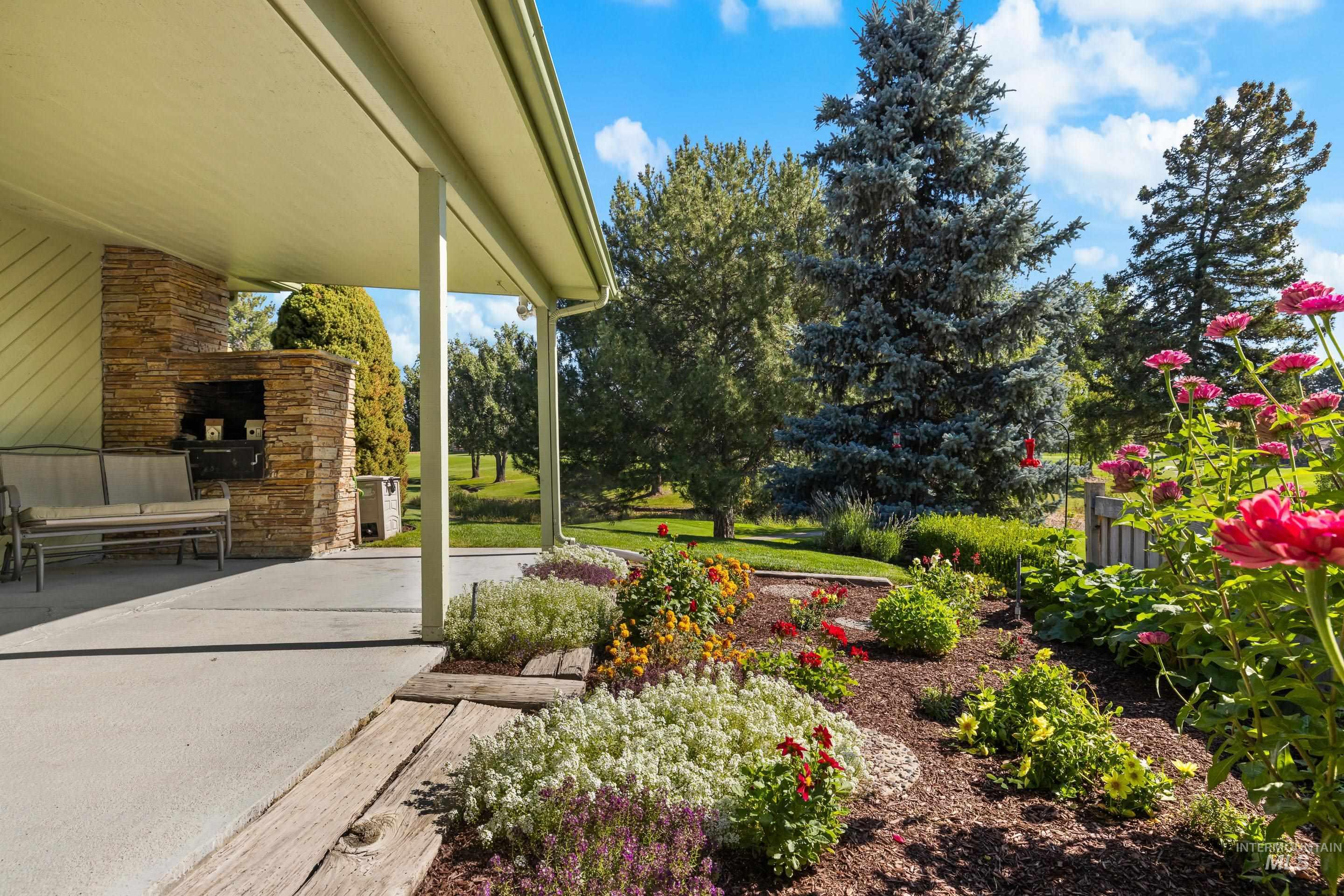 918 N Eagle Hills Way, Eagle, Idaho 83616-5214, 4 Bedrooms, 2 Bathrooms, Residential For Sale, Price $625,000,MLS 98973229