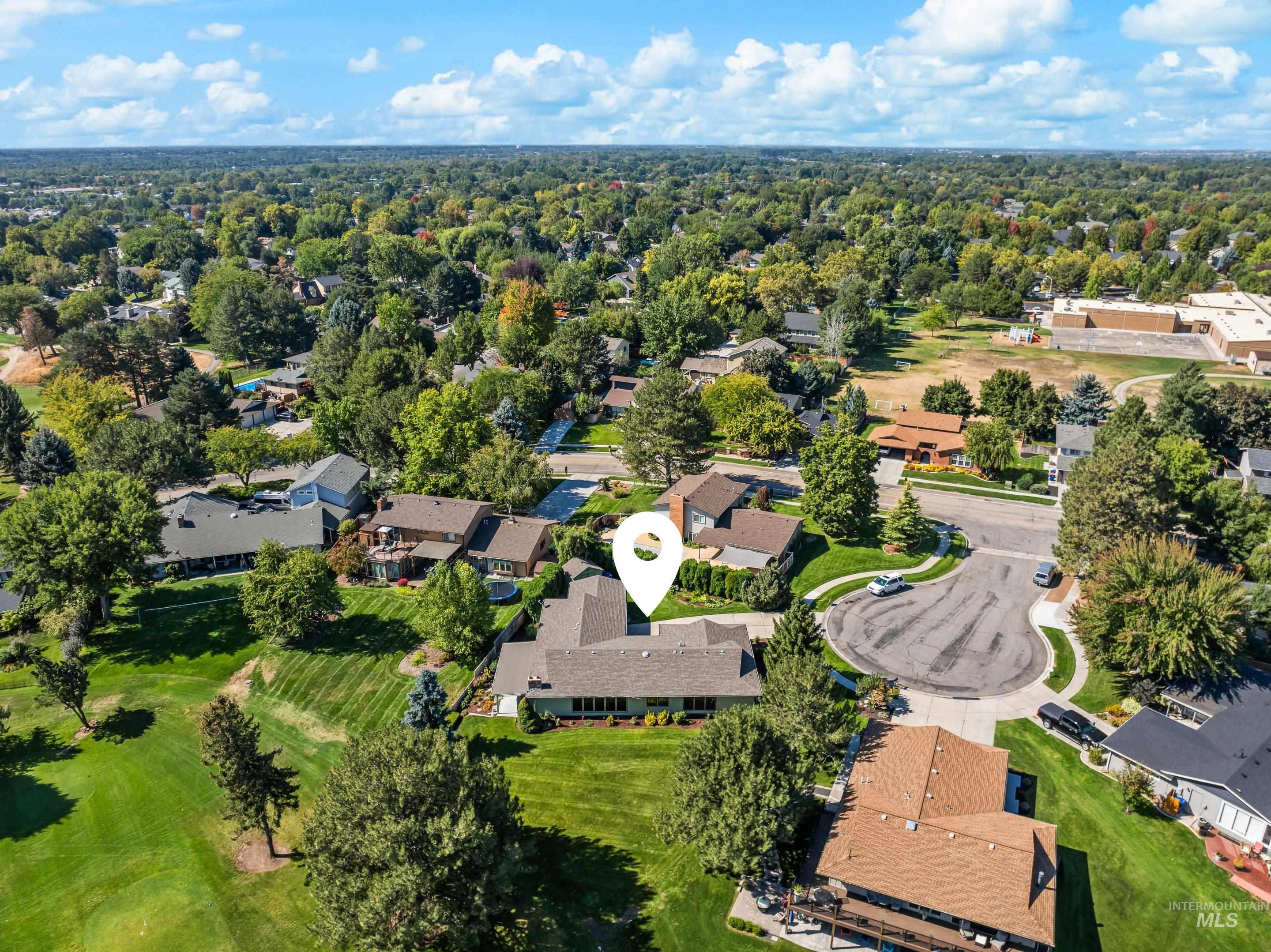 918 N Eagle Hills Way, Eagle, Idaho 83616-5214, 4 Bedrooms, 2 Bathrooms, Residential For Sale, Price $625,000,MLS 98973229