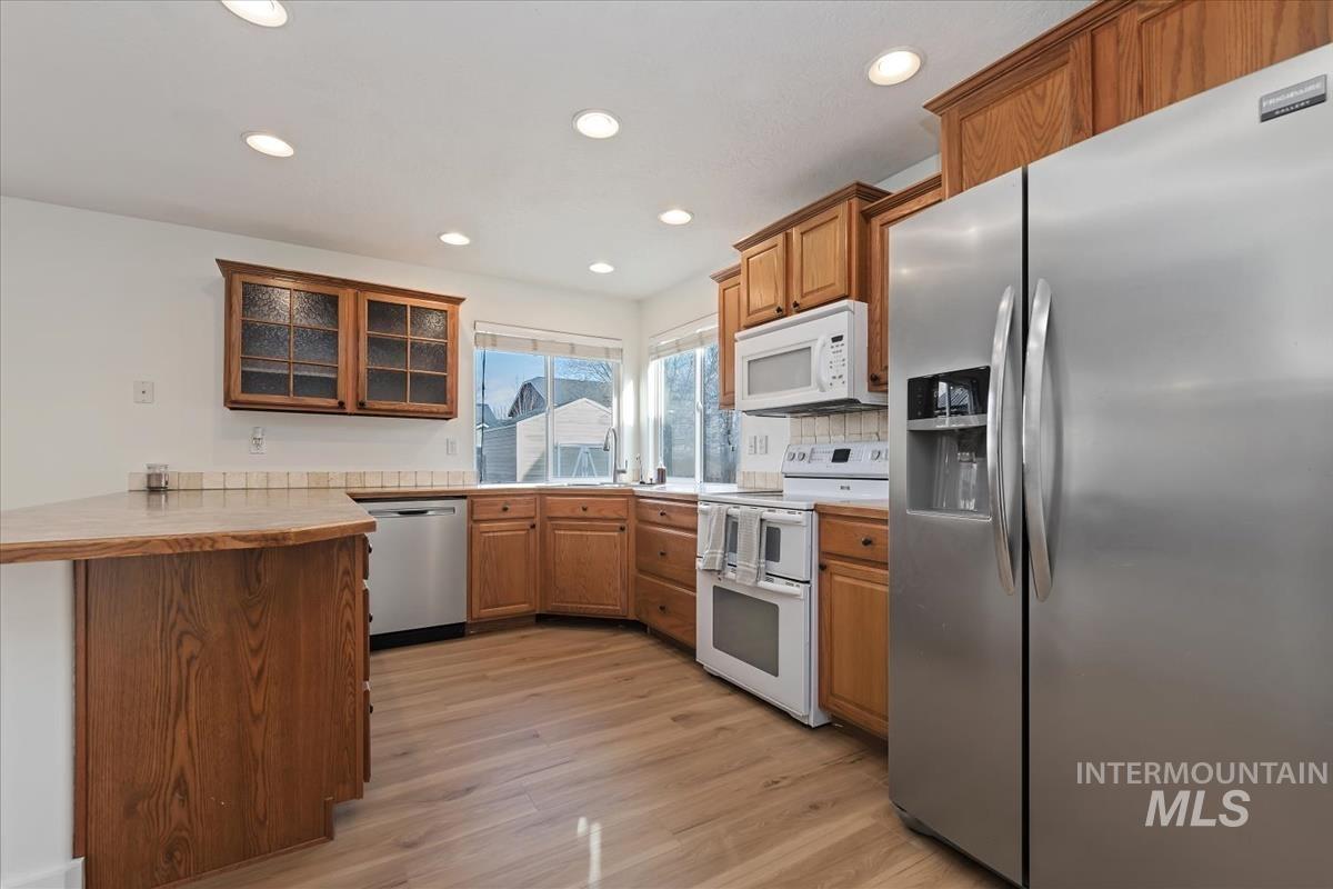 334 E Santiago Dr, Meridian, Idaho 83646, 4 Bedrooms, 2.5 Bathrooms, Residential For Sale, Price $537,499, 98973230