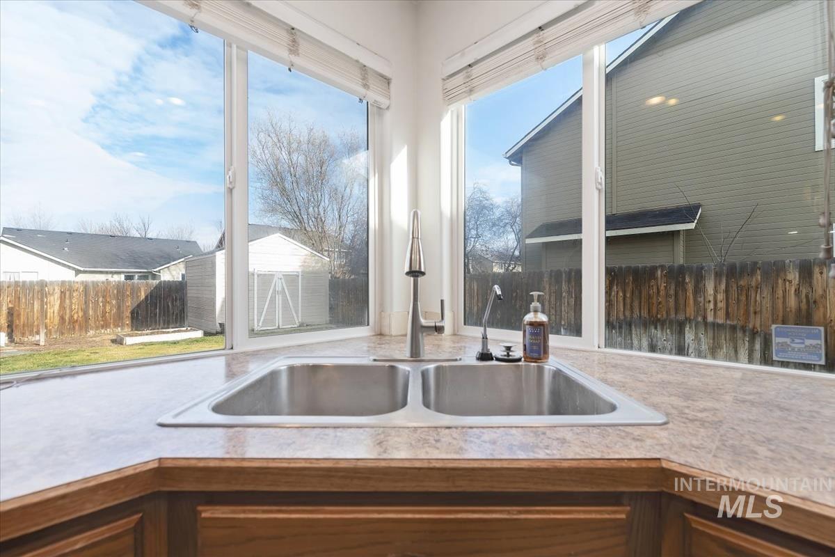 334 E Santiago Dr, Meridian, Idaho 83646, 4 Bedrooms, 2.5 Bathrooms, Residential For Sale, Price $537,499,MLS 98973230