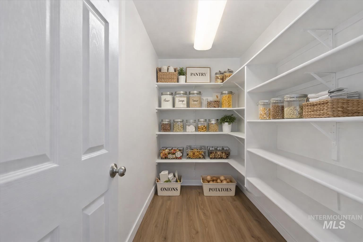 334 E Santiago Dr, Meridian, Idaho 83646, 4 Bedrooms, 2.5 Bathrooms, Residential For Sale, Price $537,499, 98973230