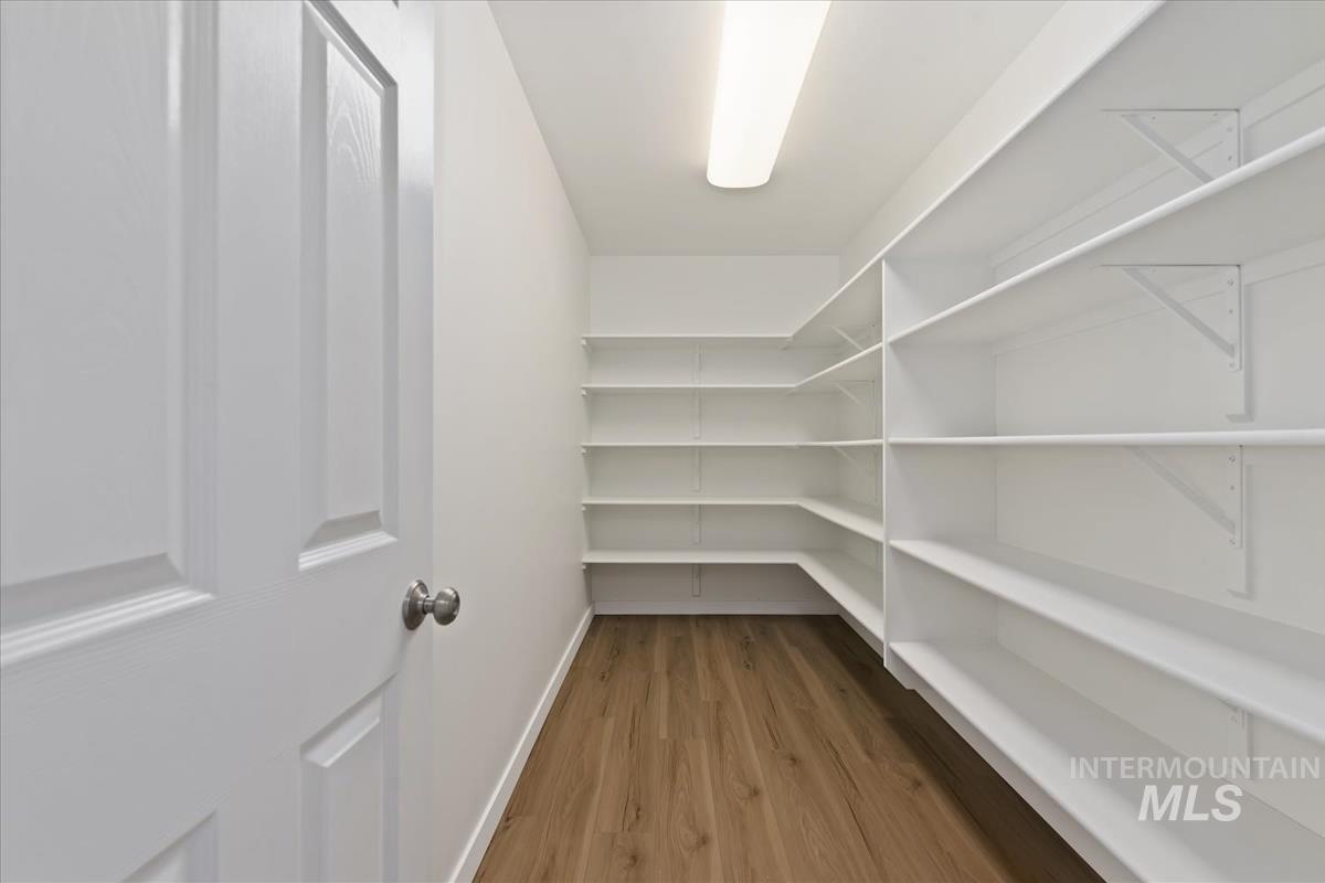 334 E Santiago Dr, Meridian, Idaho 83646, 4 Bedrooms, 2.5 Bathrooms, Residential For Sale, Price $537,499,MLS 98973230