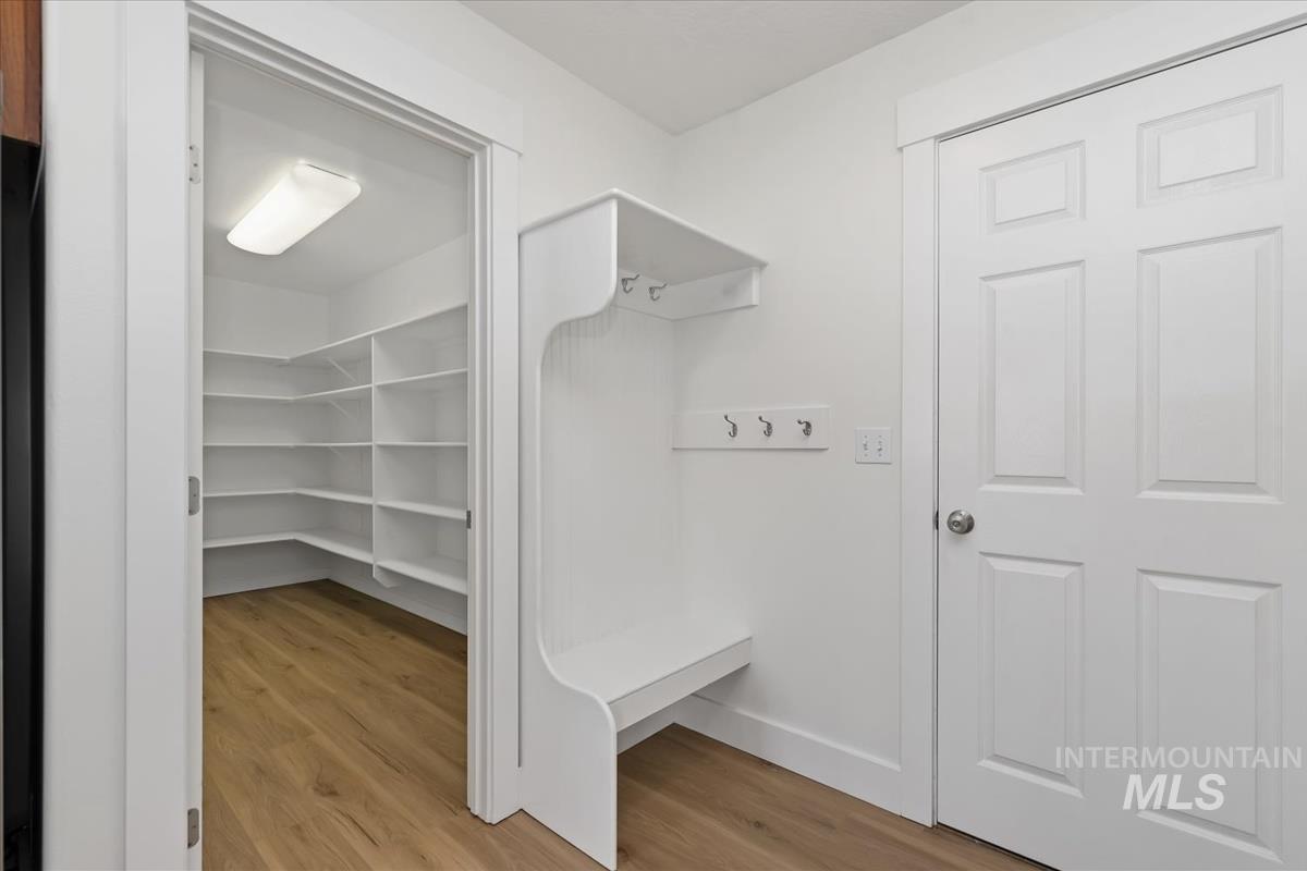 334 E Santiago Dr, Meridian, Idaho 83646, 4 Bedrooms, 2.5 Bathrooms, Residential For Sale, Price $537,499,MLS 98973230