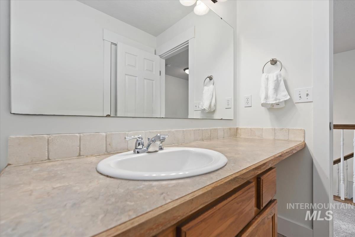 334 E Santiago Dr, Meridian, Idaho 83646, 4 Bedrooms, 2.5 Bathrooms, Residential For Sale, Price $537,499,MLS 98973230