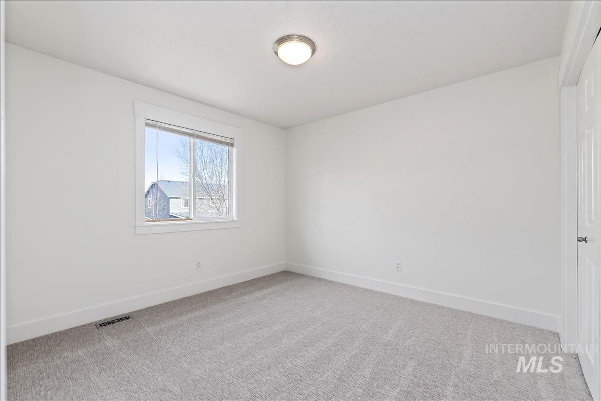 334 E Santiago Dr, Meridian, Idaho 83646, 4 Bedrooms, 2.5 Bathrooms, Residential For Sale, Price $537,499,MLS 98973230