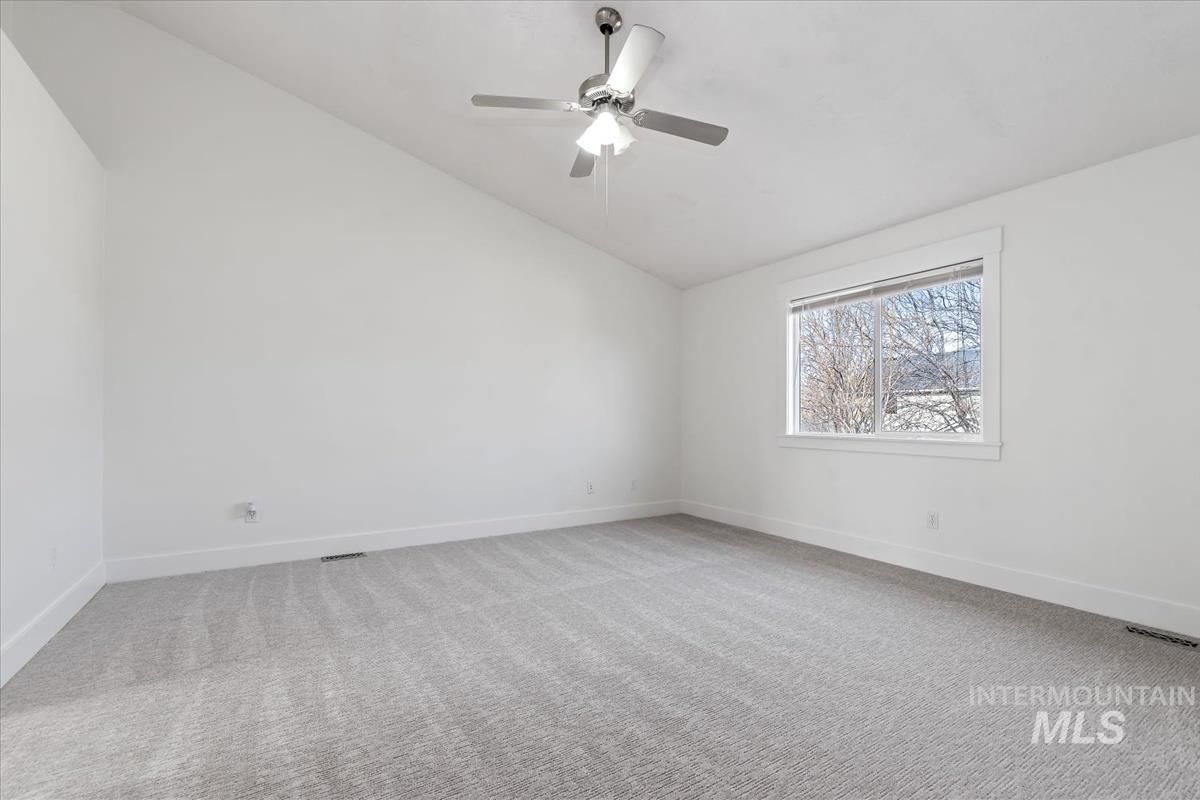 334 E Santiago Dr, Meridian, Idaho 83646, 4 Bedrooms, 2.5 Bathrooms, Residential For Sale, Price $537,499,MLS 98973230