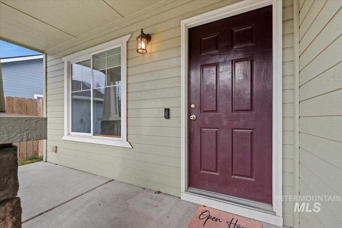 334 E Santiago Dr, Meridian, Idaho 83646, 4 Bedrooms, 2.5 Bathrooms, Residential For Sale, Price $537,499,MLS 98973230