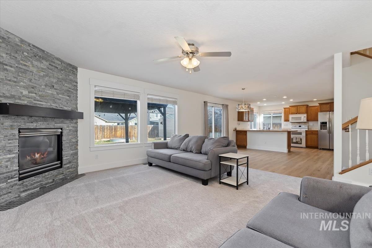 334 E Santiago Dr, Meridian, Idaho 83646, 4 Bedrooms, 2.5 Bathrooms, Residential For Sale, Price $537,499,MLS 98973230