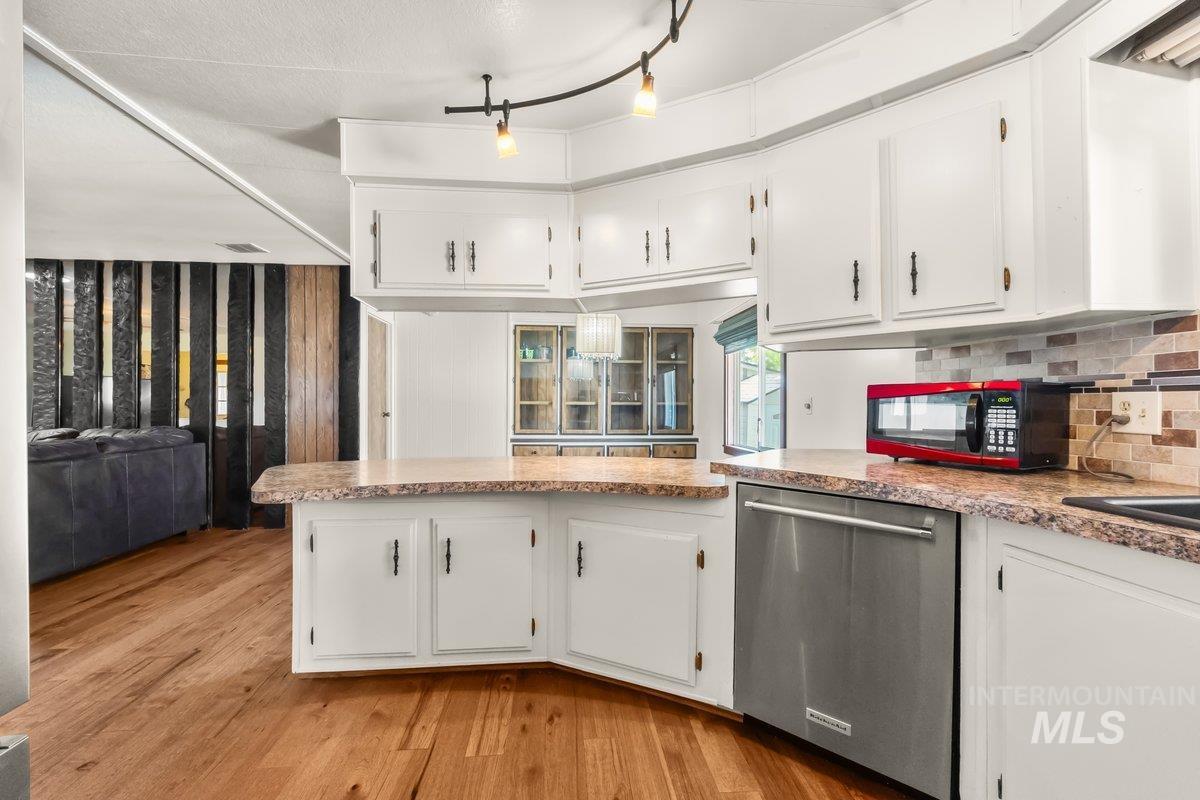 700 E Fairview, Meridian, Idaho 83642, 3 Bedrooms, 2 Bathrooms, Residential For Sale, Price $164,900,MLS 98973231