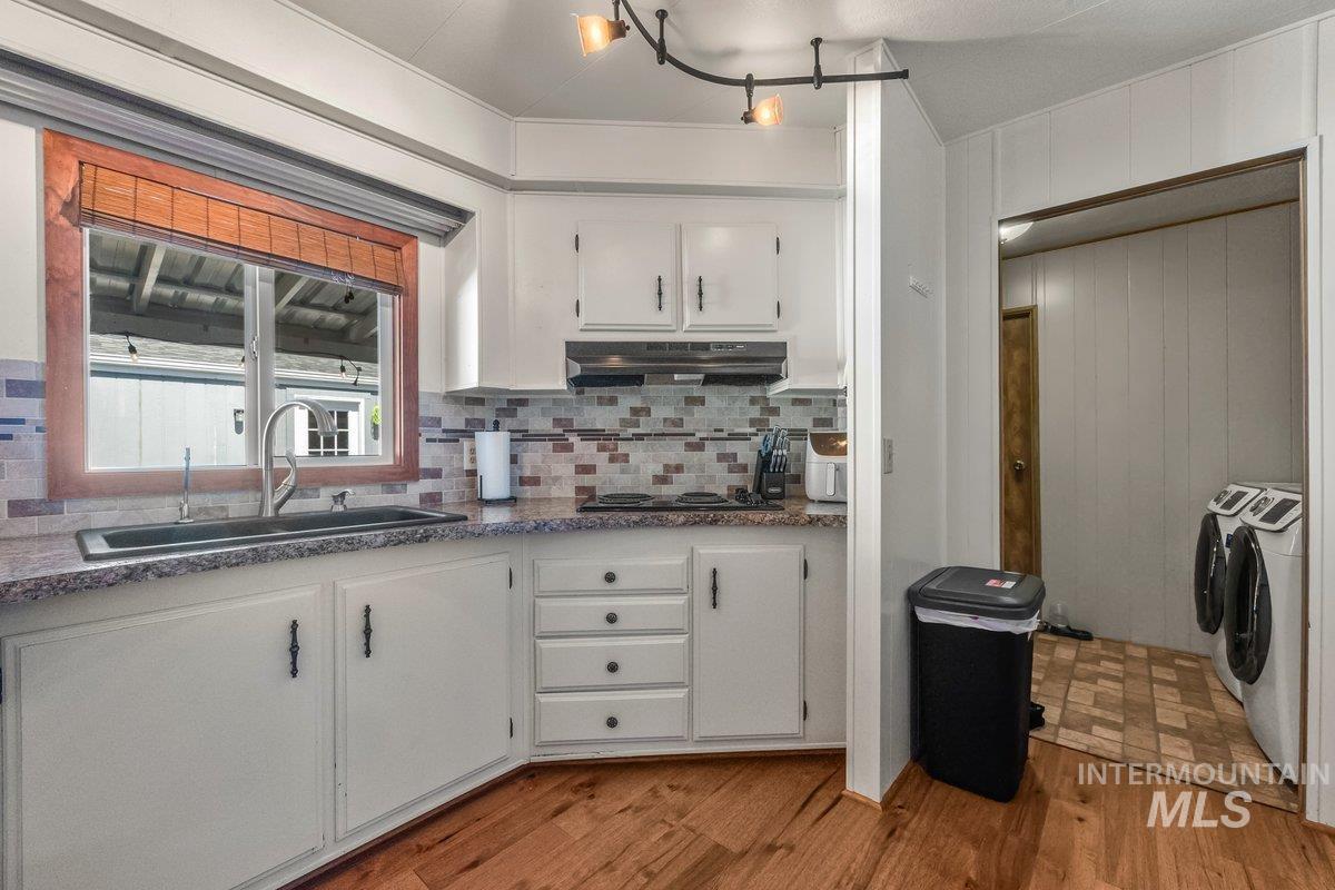 700 E Fairview, Meridian, Idaho 83642, 3 Bedrooms, 2 Bathrooms, Residential For Sale, Price $164,900,MLS 98973231