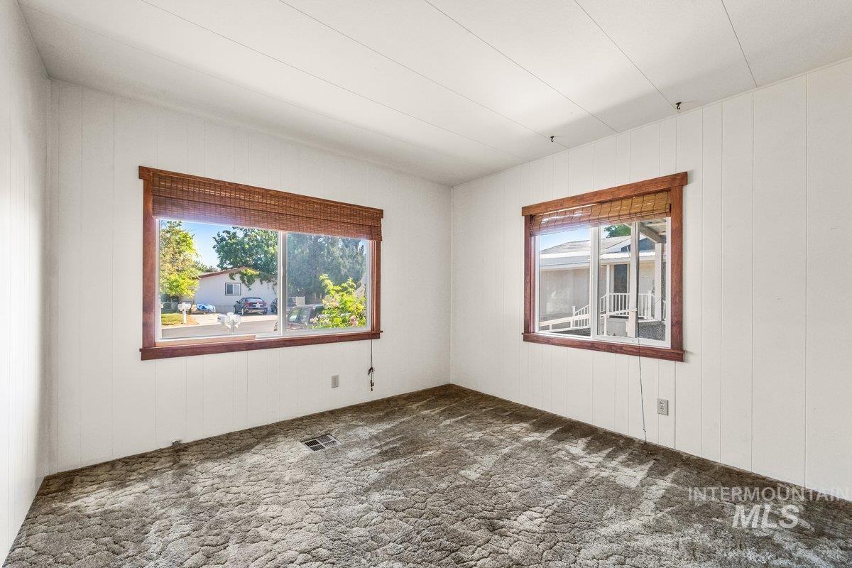 700 E Fairview, Meridian, Idaho 83642, 3 Bedrooms, 2 Bathrooms, Residential For Sale, Price $164,900,MLS 98973231