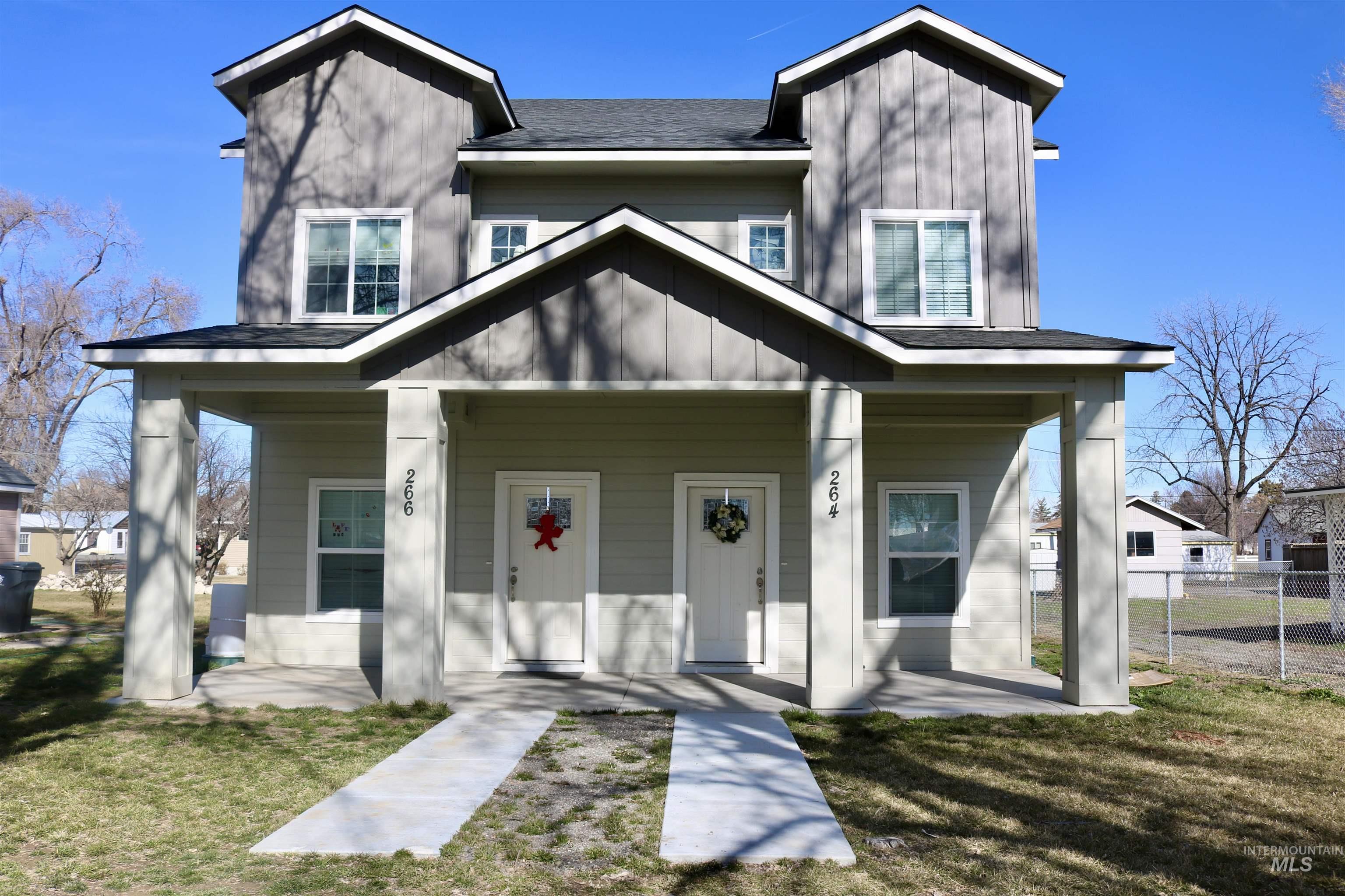 264/266 Ave A, Wendell, Idaho 83355, 2 Bedrooms, 1.5 Bathrooms, Residential Income For Sale, Price $409,900,MLS 98973233