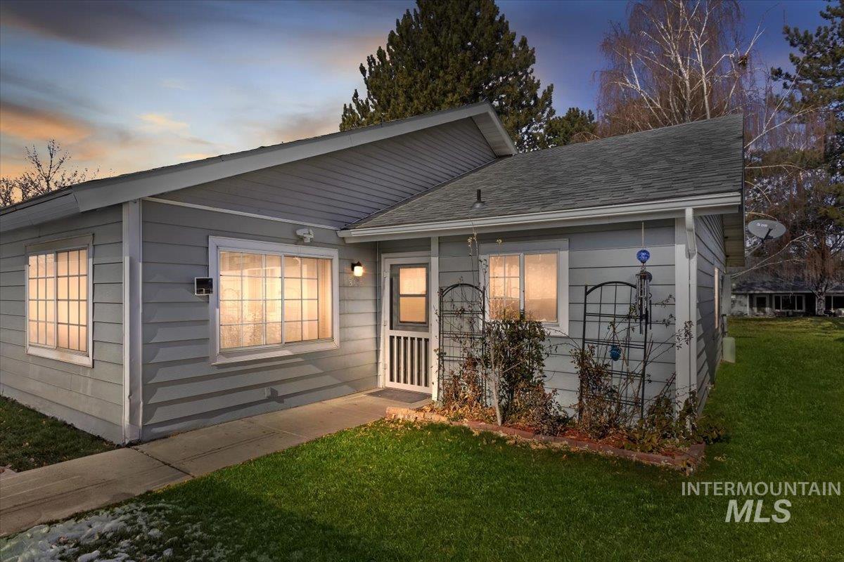 313 1/2 6th Ave N, Filer, Idaho 83328, 2 Bedrooms, 1 Bathroom, Residential For Sale, Price $197,999,MLS 98973235