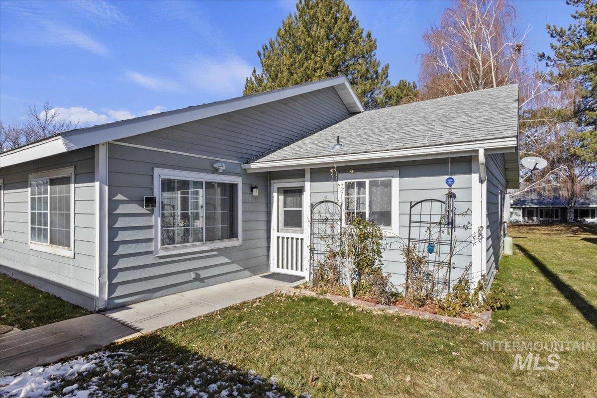 313 1/2 6th Ave N, Filer, Idaho 83328, 2 Bedrooms, 1 Bathroom, Residential For Sale, Price $197,999,MLS 98973235