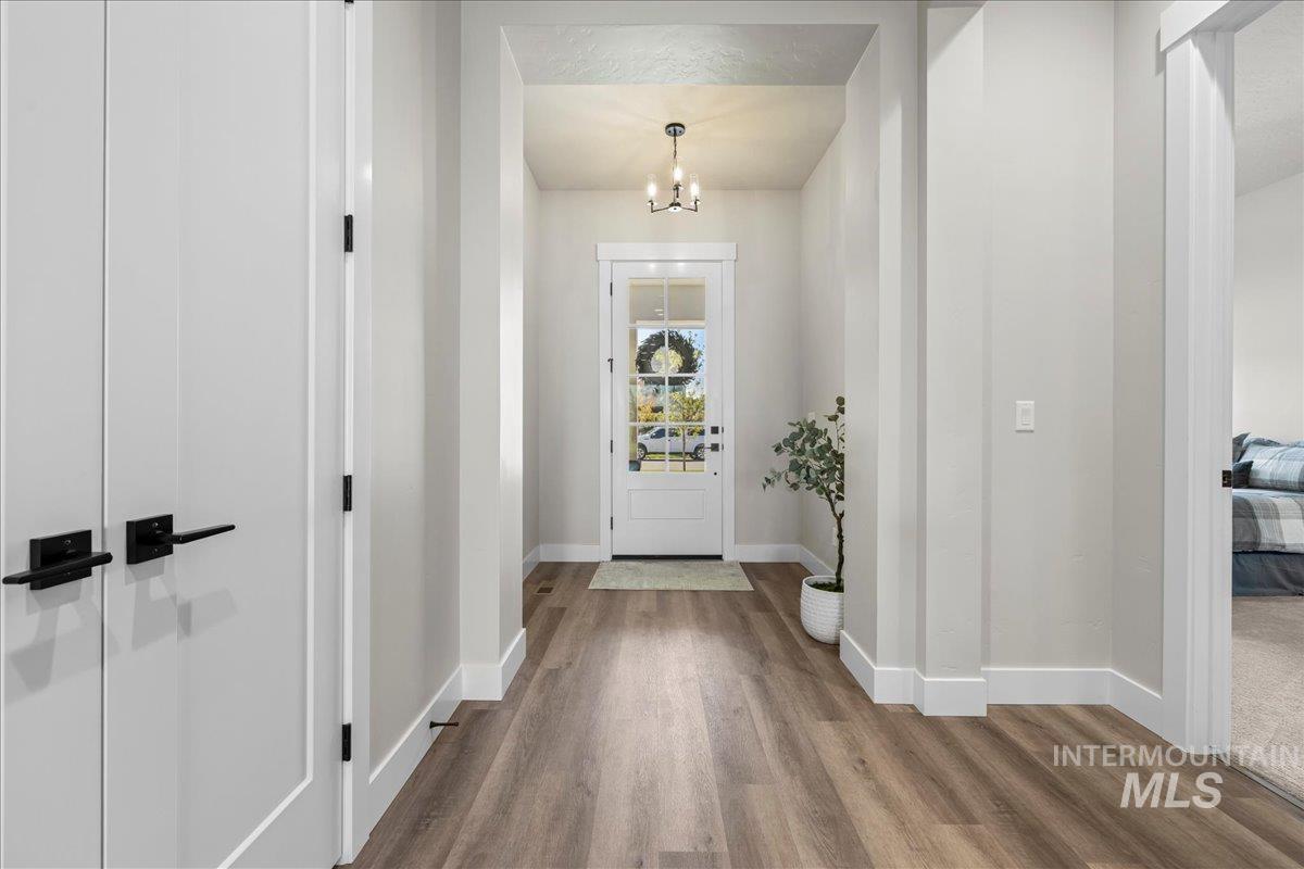 5718 W Polecat Dr., Eagle, Idaho 83616, 4 Bedrooms, 3.5 Bathrooms, Residential For Sale, Price $959,999,MLS 98973236