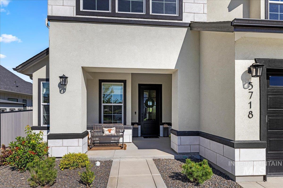 5718 W Polecat Dr., Eagle, Idaho 83616, 4 Bedrooms, 3.5 Bathrooms, Residential For Sale, Price $959,999,MLS 98973236