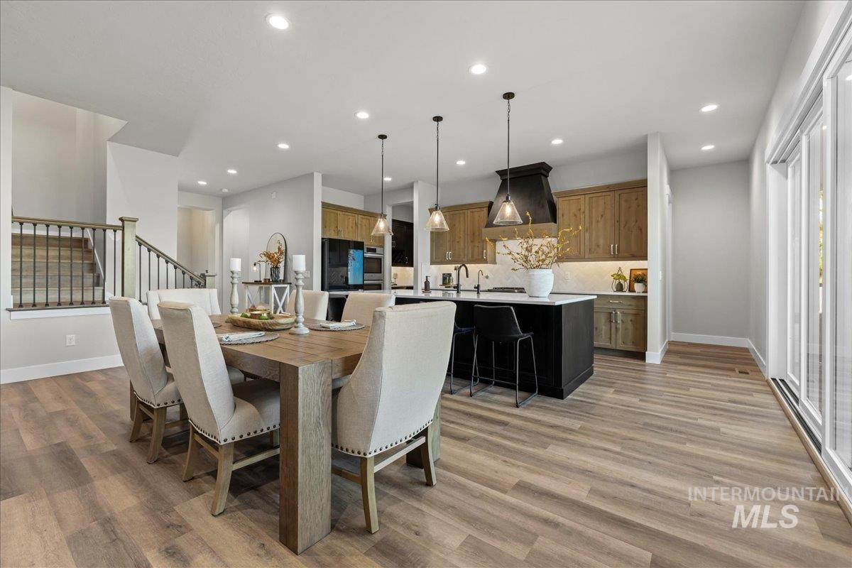 5718 W Polecat Dr., Eagle, Idaho 83616, 4 Bedrooms, 3.5 Bathrooms, Residential For Sale, Price $959,999,MLS 98973236