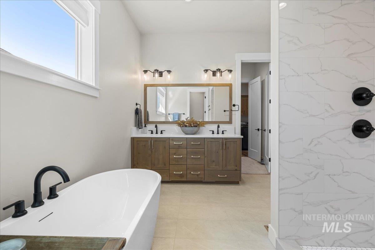 5718 W Polecat Dr., Eagle, Idaho 83616, 4 Bedrooms, 3.5 Bathrooms, Residential For Sale, Price $959,999,MLS 98973236