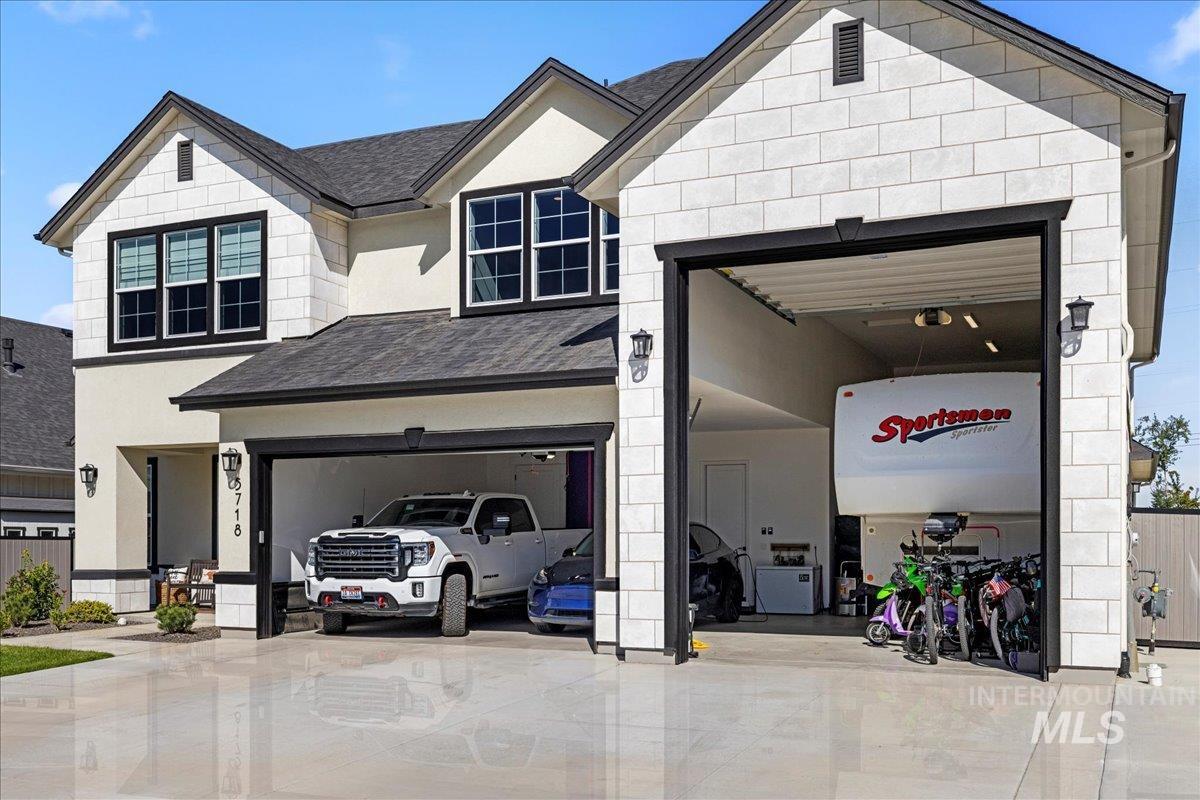 5718 W Polecat Dr., Eagle, Idaho 83616, 4 Bedrooms, 3.5 Bathrooms, Residential For Sale, Price $959,999,MLS 98973236