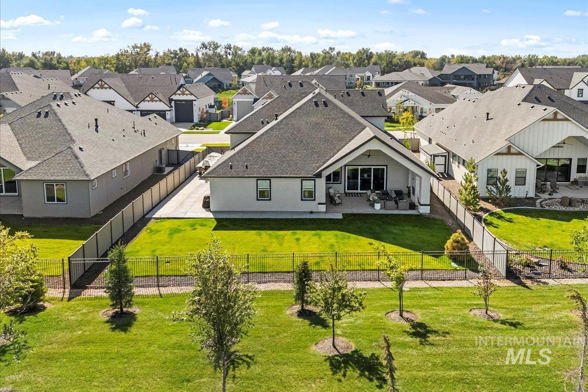 5718 W Polecat Dr., Eagle, Idaho 83616, 4 Bedrooms, 3.5 Bathrooms, Residential For Sale, Price $959,999,MLS 98973236