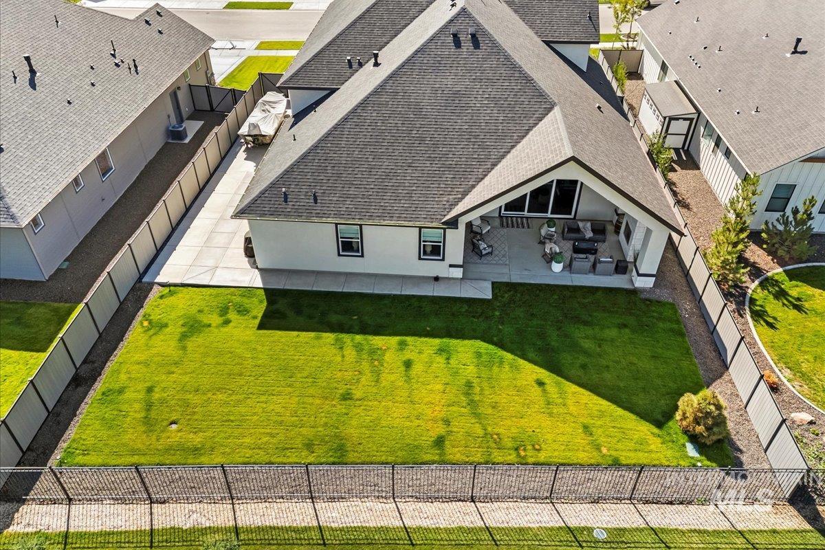 5718 W Polecat Dr., Eagle, Idaho 83616, 4 Bedrooms, 3.5 Bathrooms, Residential For Sale, Price $959,999,MLS 98973236