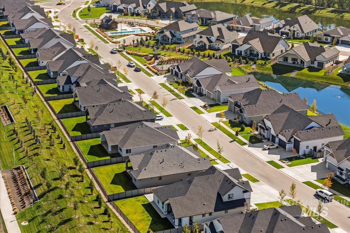 5718 W Polecat Dr., Eagle, Idaho 83616, 4 Bedrooms, 3.5 Bathrooms, Residential For Sale, Price $959,999,MLS 98973236