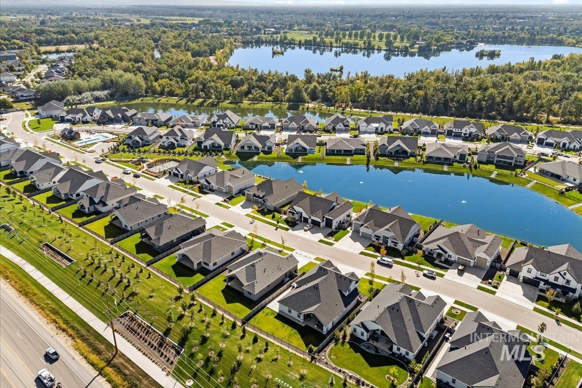 5718 W Polecat Dr., Eagle, Idaho 83616, 4 Bedrooms, 3.5 Bathrooms, Residential For Sale, Price $959,999,MLS 98973236