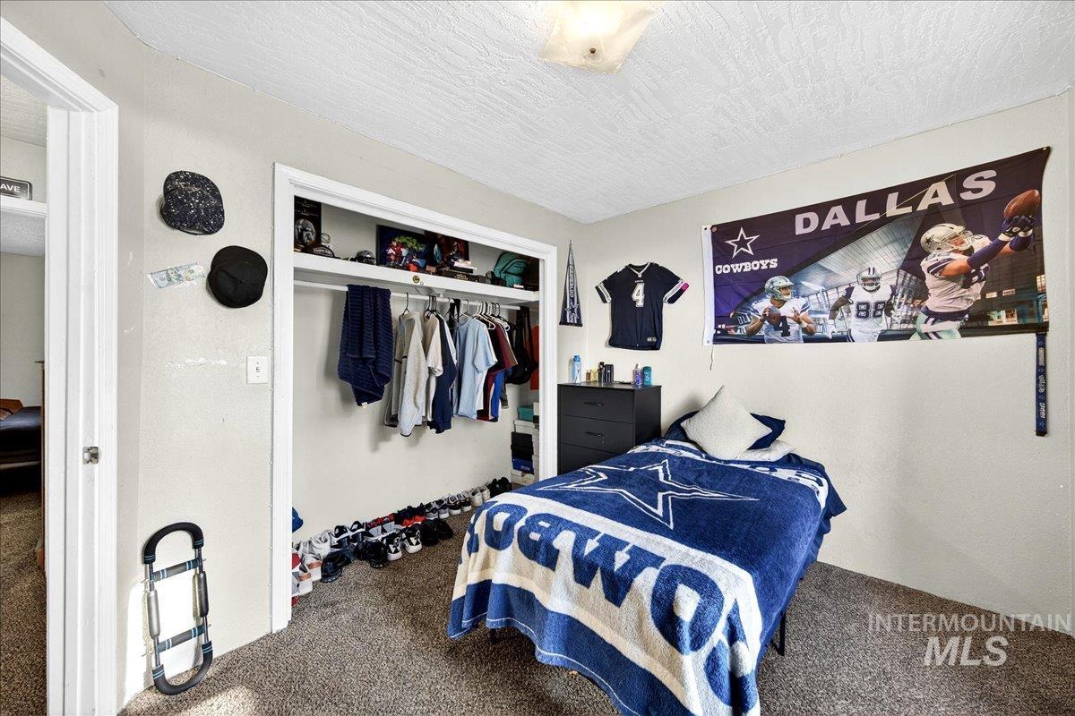 103 & 105 W Oak St, Caldwell, Idaho 83605, 2 Bedrooms, 1 Bathroom, Residential Income For Sale, Price $425,000,MLS 98973239