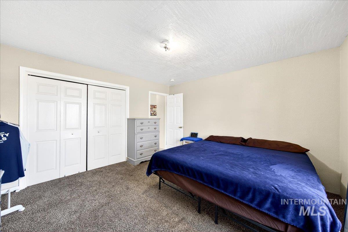 103 & 105 W Oak St, Caldwell, Idaho 83605, 2 Bedrooms, 1 Bathroom, Residential Income For Sale, Price $425,000,MLS 98973239