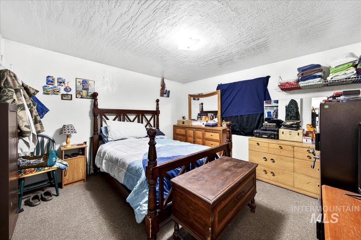 103 & 105 W Oak St, Caldwell, Idaho 83605, 2 Bedrooms, 1 Bathroom, Residential Income For Sale, Price $425,000,MLS 98973239