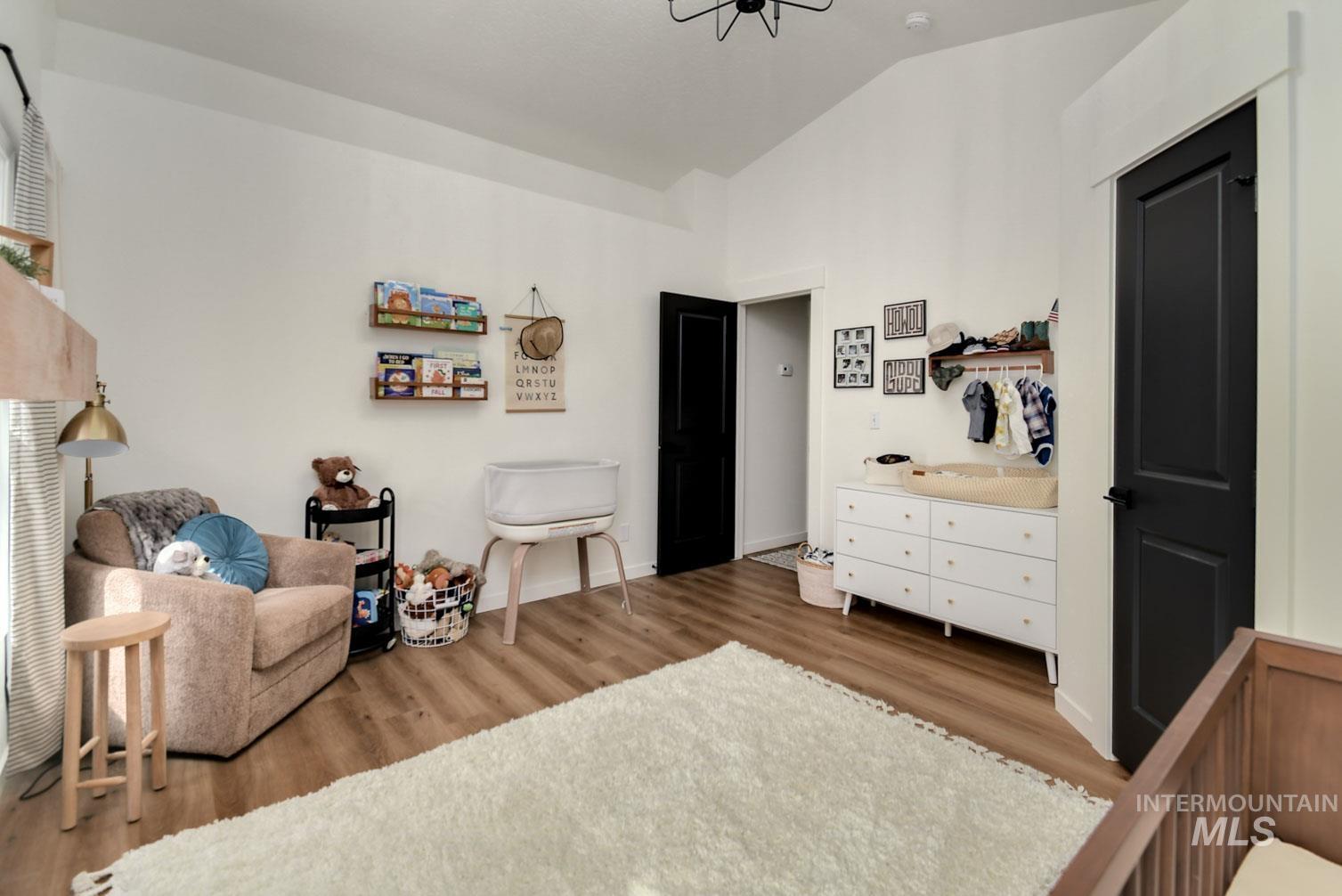 3205 S Malad Dr, Nampa, Idaho 83686, 4 Bedrooms, 2 Bathrooms, Residential For Sale, Price $385,990,MLS 98973241