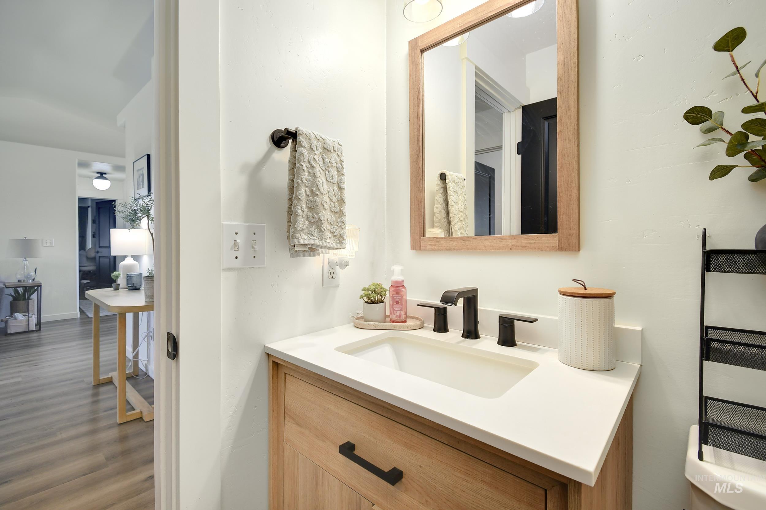 3205 S Malad Dr, Nampa, Idaho 83686, 4 Bedrooms, 2 Bathrooms, Residential For Sale, Price $385,990,MLS 98973241