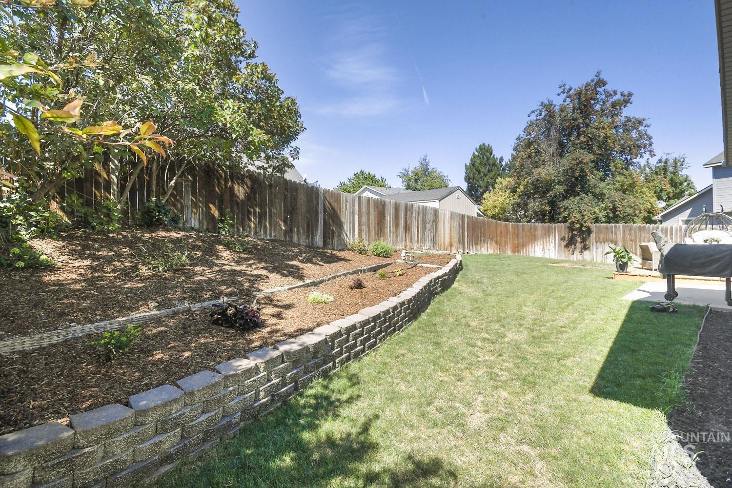 3205 S Malad Dr, Nampa, Idaho 83686, 4 Bedrooms, 2 Bathrooms, Residential For Sale, Price $385,990,MLS 98973241