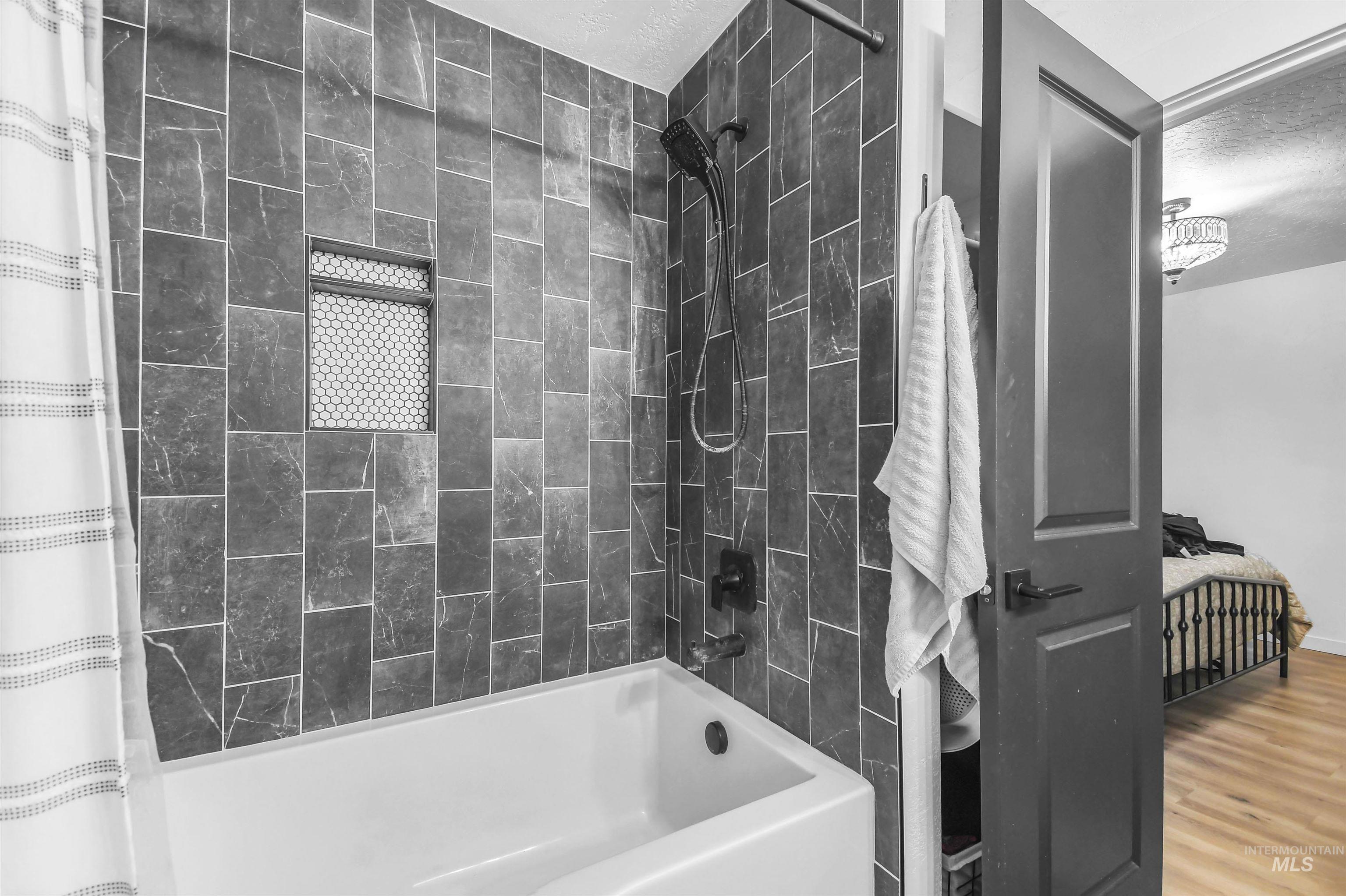 3205 S Malad Dr, Nampa, Idaho 83686, 4 Bedrooms, 2 Bathrooms, Residential For Sale, Price $385,990,MLS 98973241